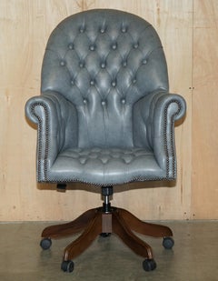 HERITAGE BLUE LEATHER UPHOLSTERED CHESTERFIELD DiRECTORS OFFICE SWIVEL ARMCHAIR