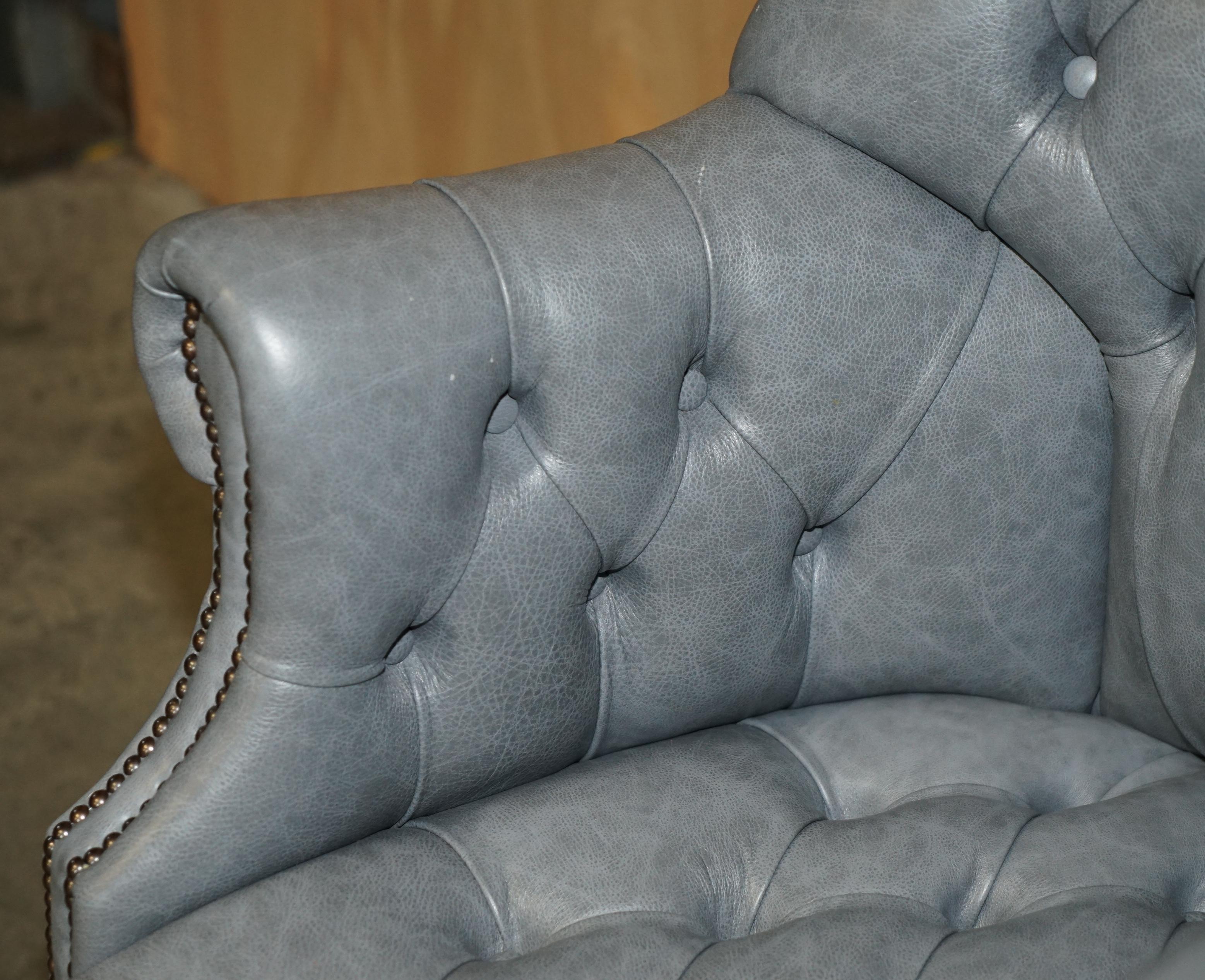 HERITAGE BLUE LEATHER UPHOLSTERED CHESTERFIELD DiRECTORS OFFICE SWIVEL ARMCHAIR 1