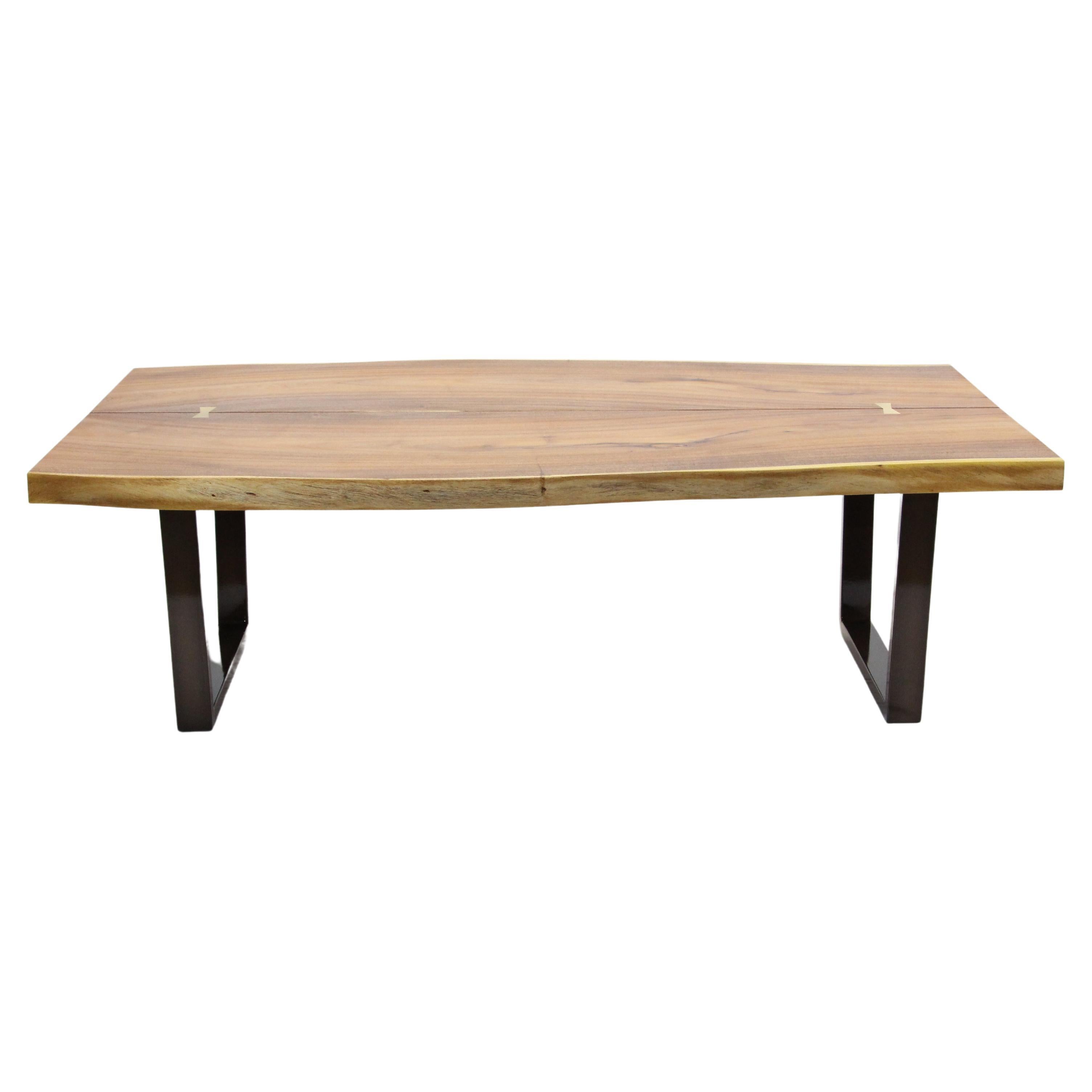 Bureau Mesquite du Chili « Heritage » à pieds en bronze massif avec incrustations de papillons en laiton en vente 1