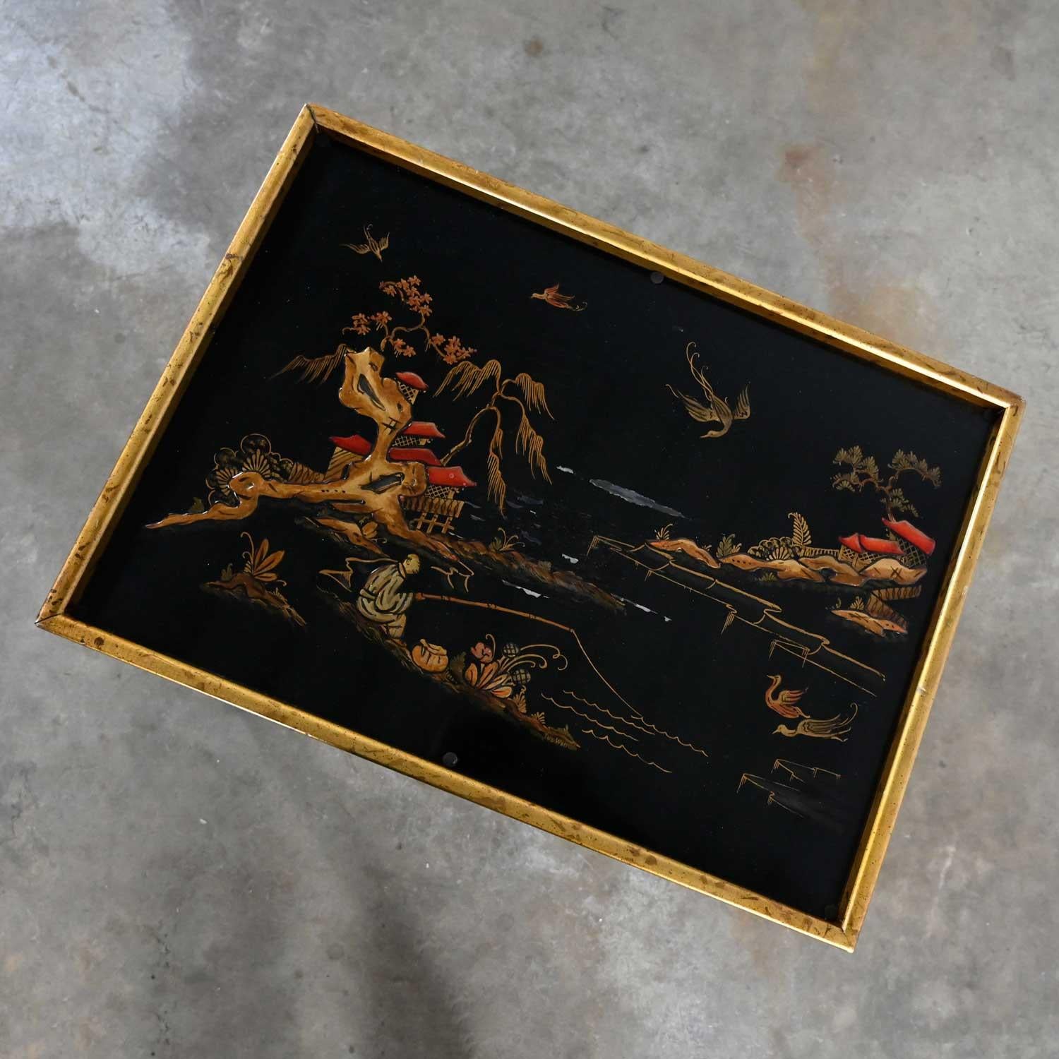 Table d'appoint à insert en bois doré sculpté et sculpté avec scène de chinoiserie peinte à la main, style héritage en vente 2