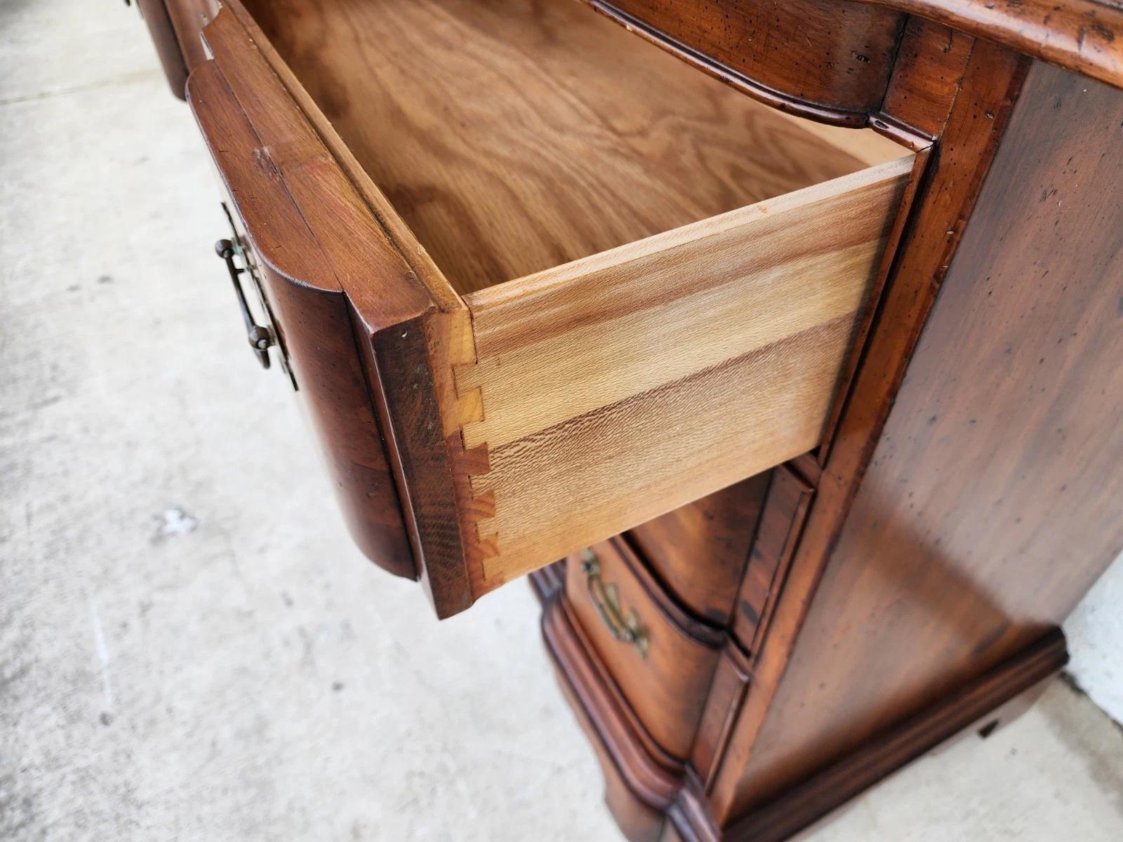 HERITAGE Cassettone Chippendale Blockfront in vendita 6