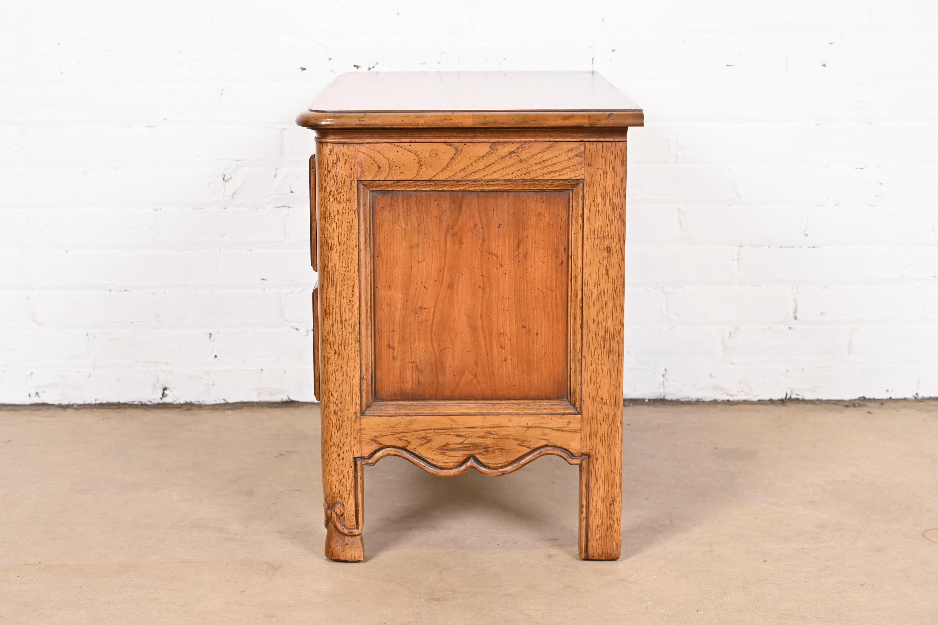 Heritage French Provincial Louis XV Carved Walnut Commode or Nightstand For Sale 10