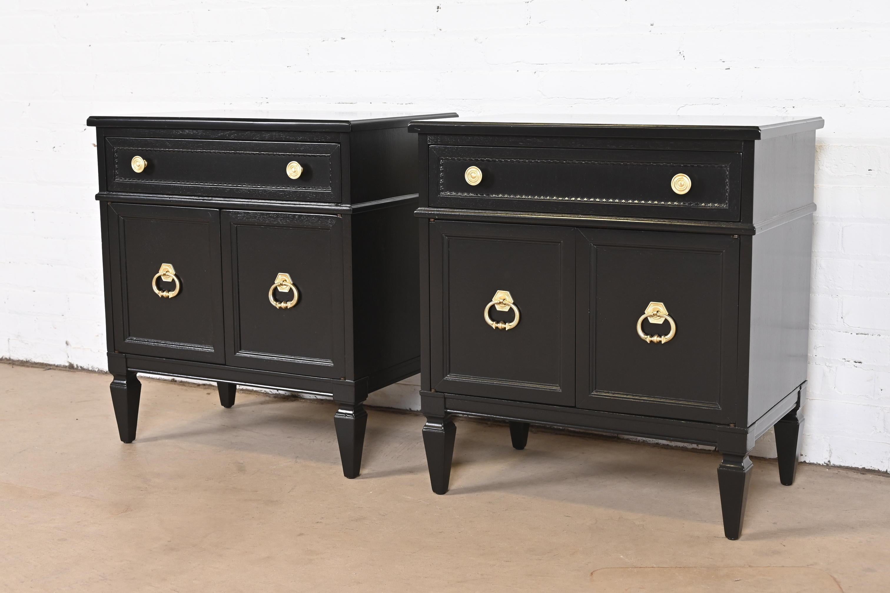 American Heritage French Regency Louis XVI Black Lacquered Nightstands, Newly Refinished
