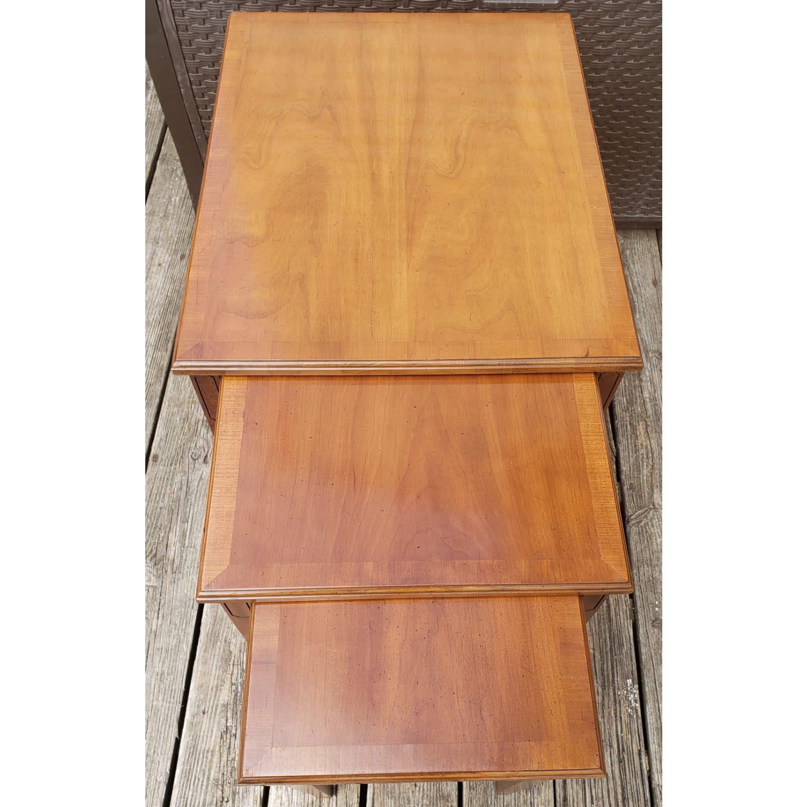 Mid-Century Modern Heritage Furniture Fruitwood Nesting Tables, Set of 3 For Sale