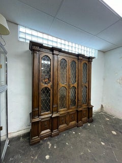 Heritage Furniture Grand Tour Collection European China Cabinet