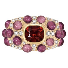 Anello Heritage con granato in oro 18 carati, tormalina e diamanti di MARIANNE CANARELLI