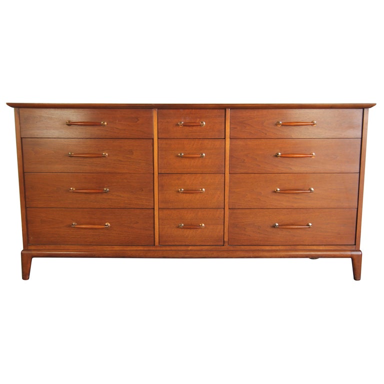 Heritage Henredon 12-Drawer Dresser at 1stdibs