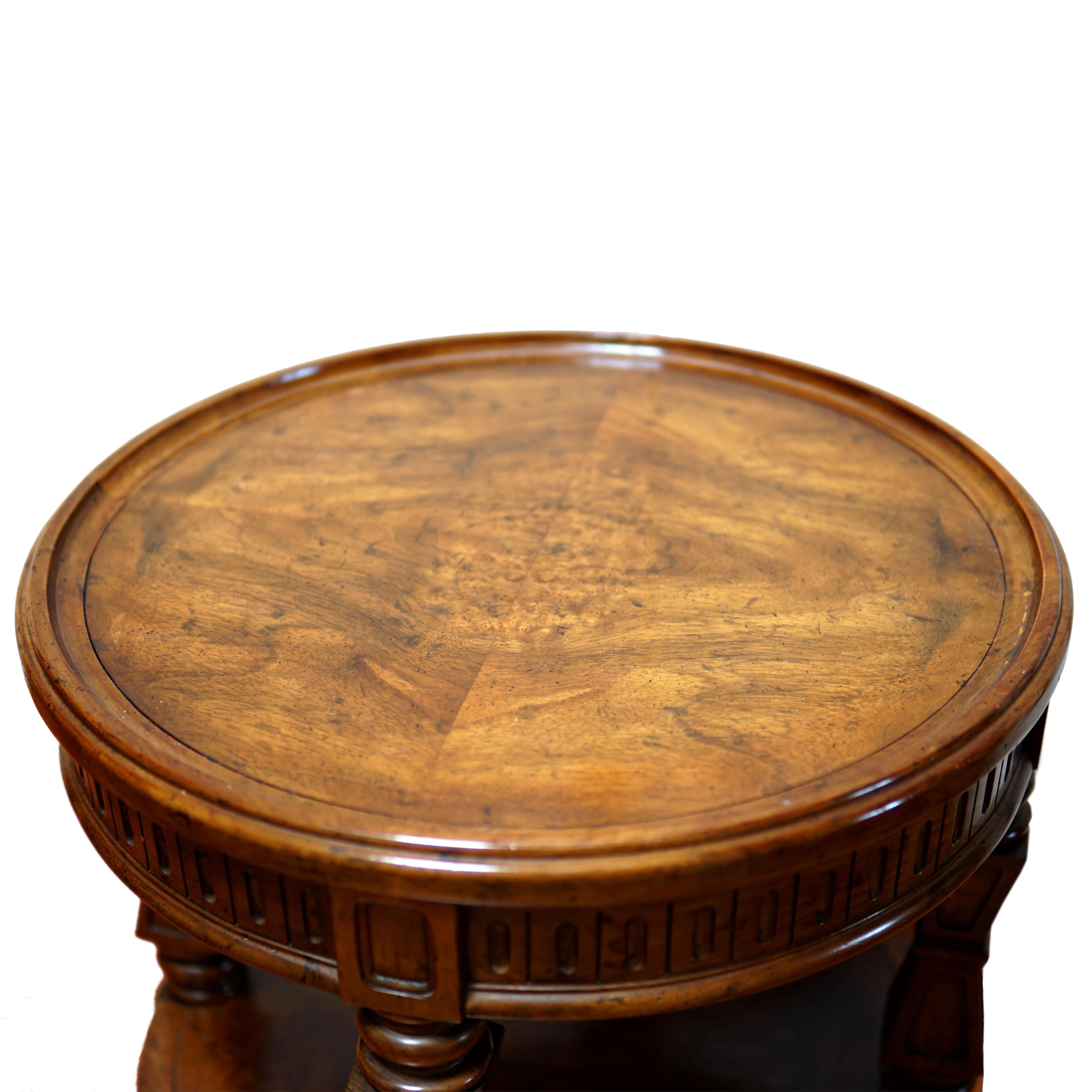 Empire américain Table d'appoint en forme de tambour en bois de broussin Henredon, MCM, Heritage en vente