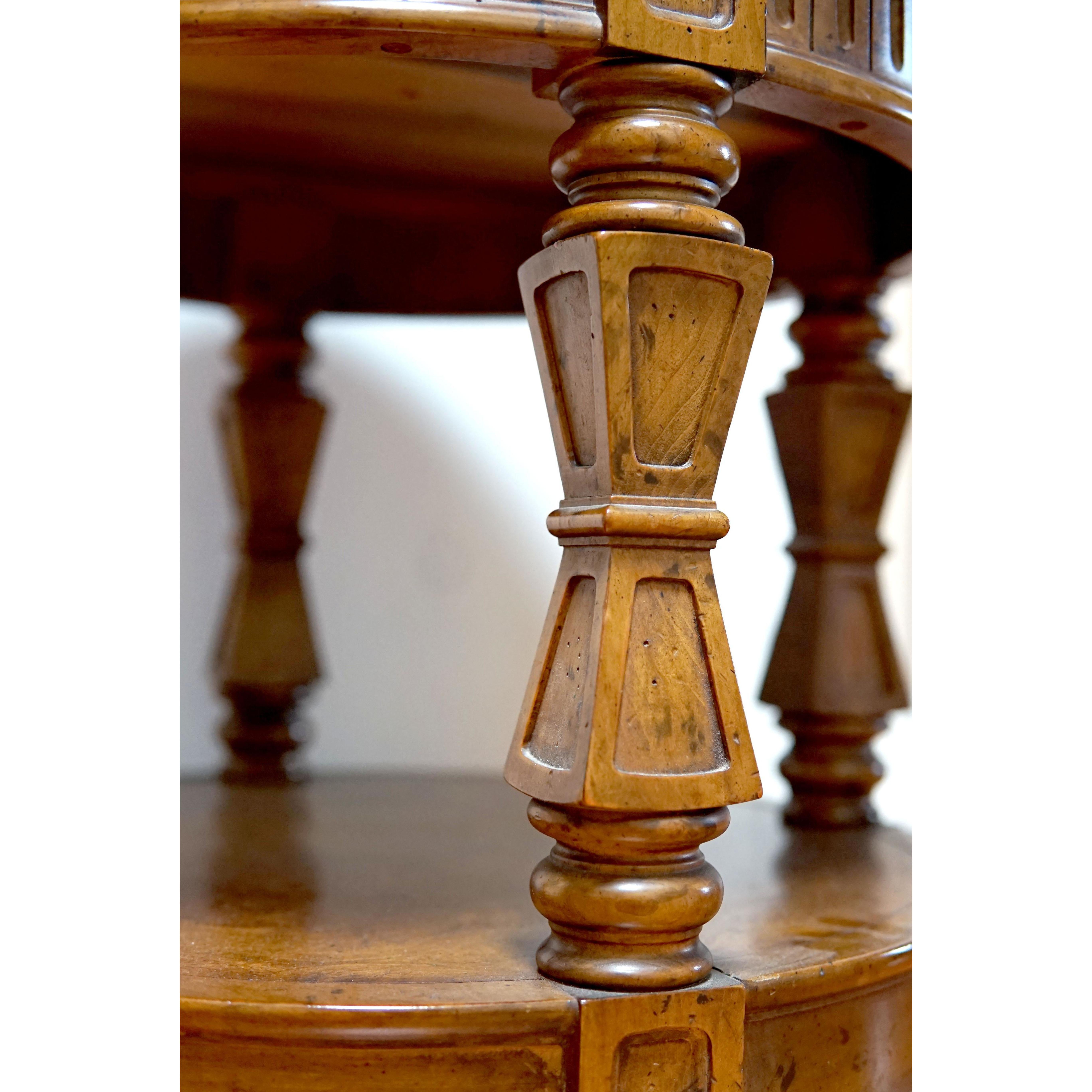 Tourné Table d'appoint en forme de tambour en bois de broussin Henredon, MCM, Heritage en vente