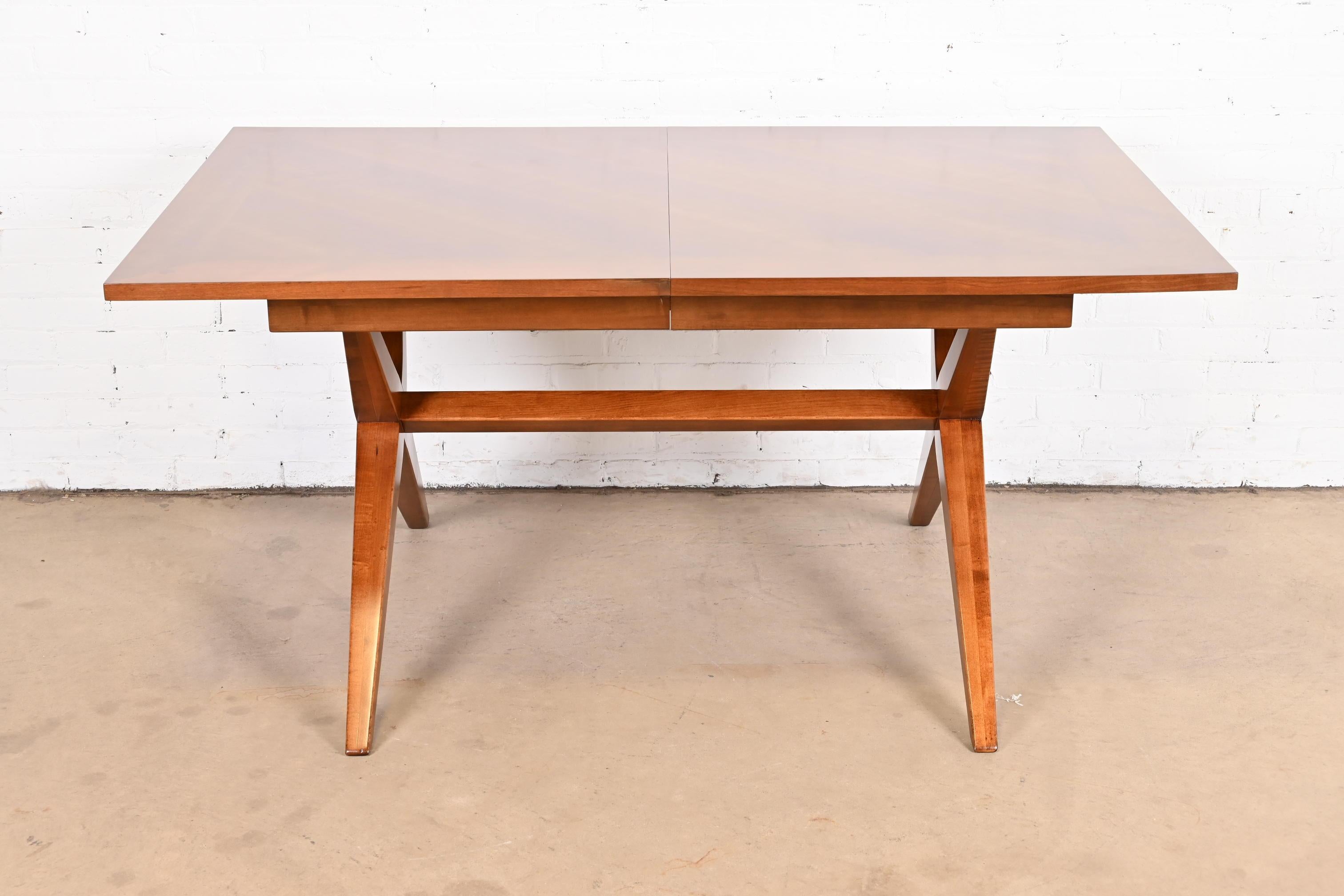 Heritage Henredon Mid-Century Modern Cherry Wood X-Base Dining Table, Refinished In Good Condition In South Bend, IN