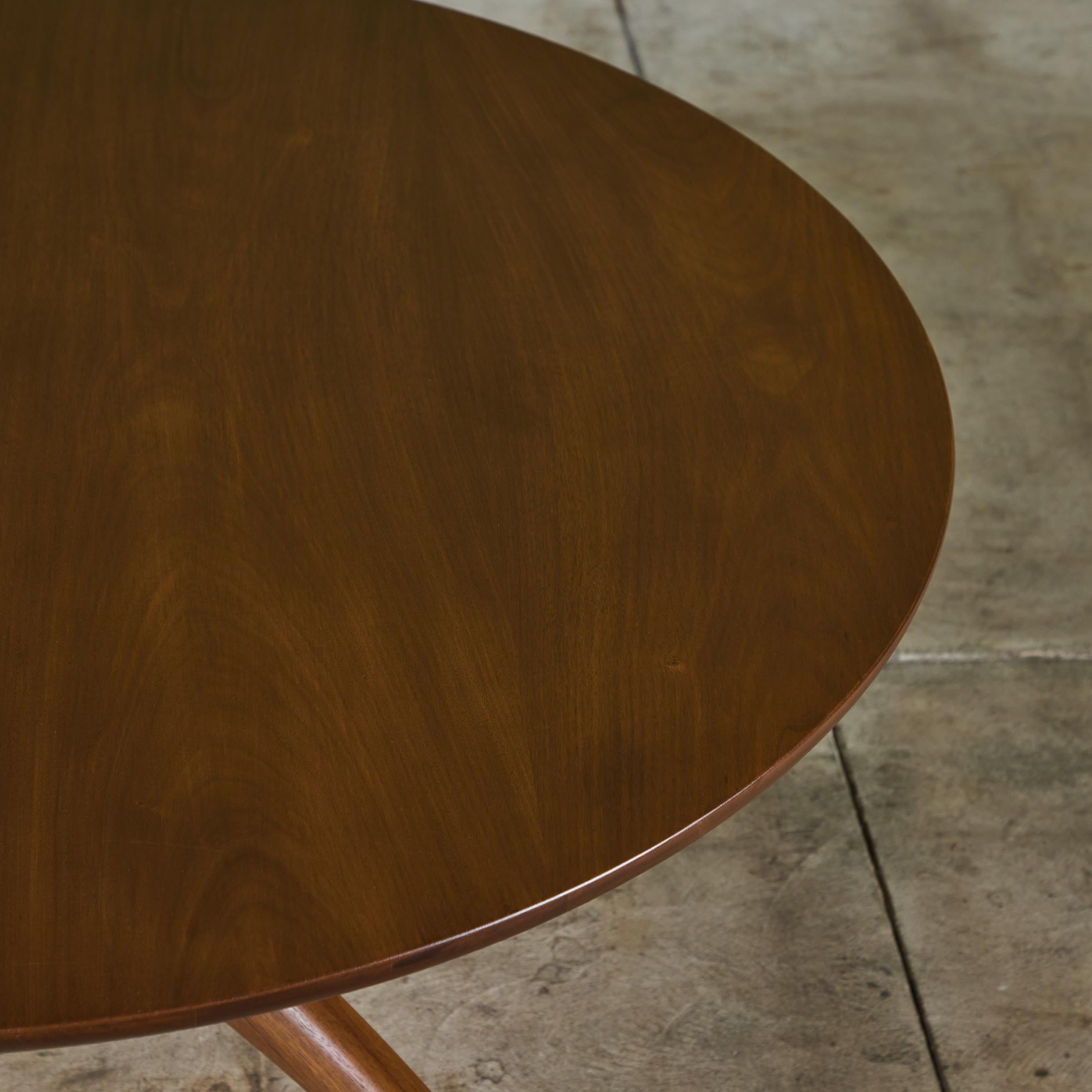 Table basse en noyer sculpté Héritage-Henredon en vente 6