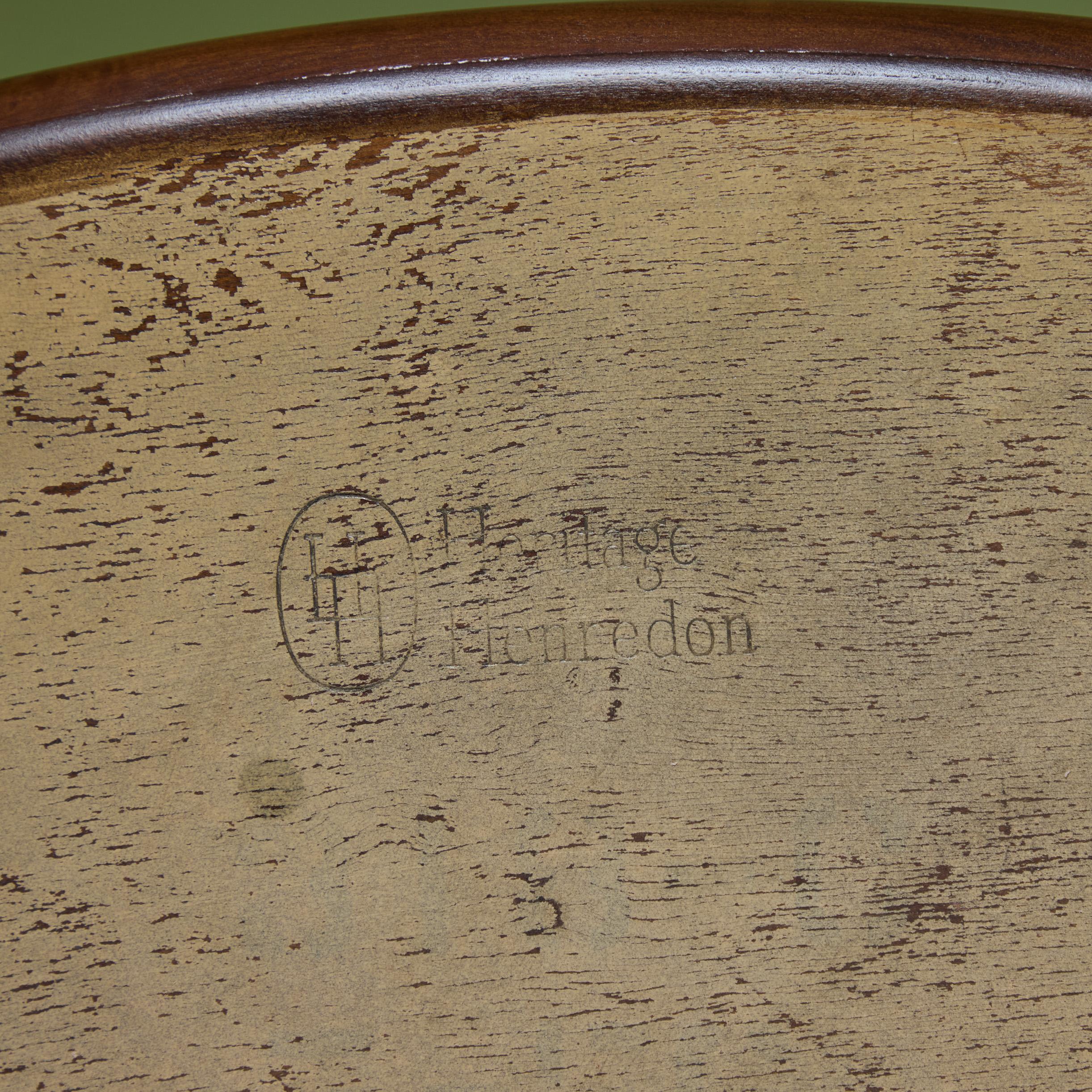 Table basse en noyer sculpté Héritage-Henredon en vente 8