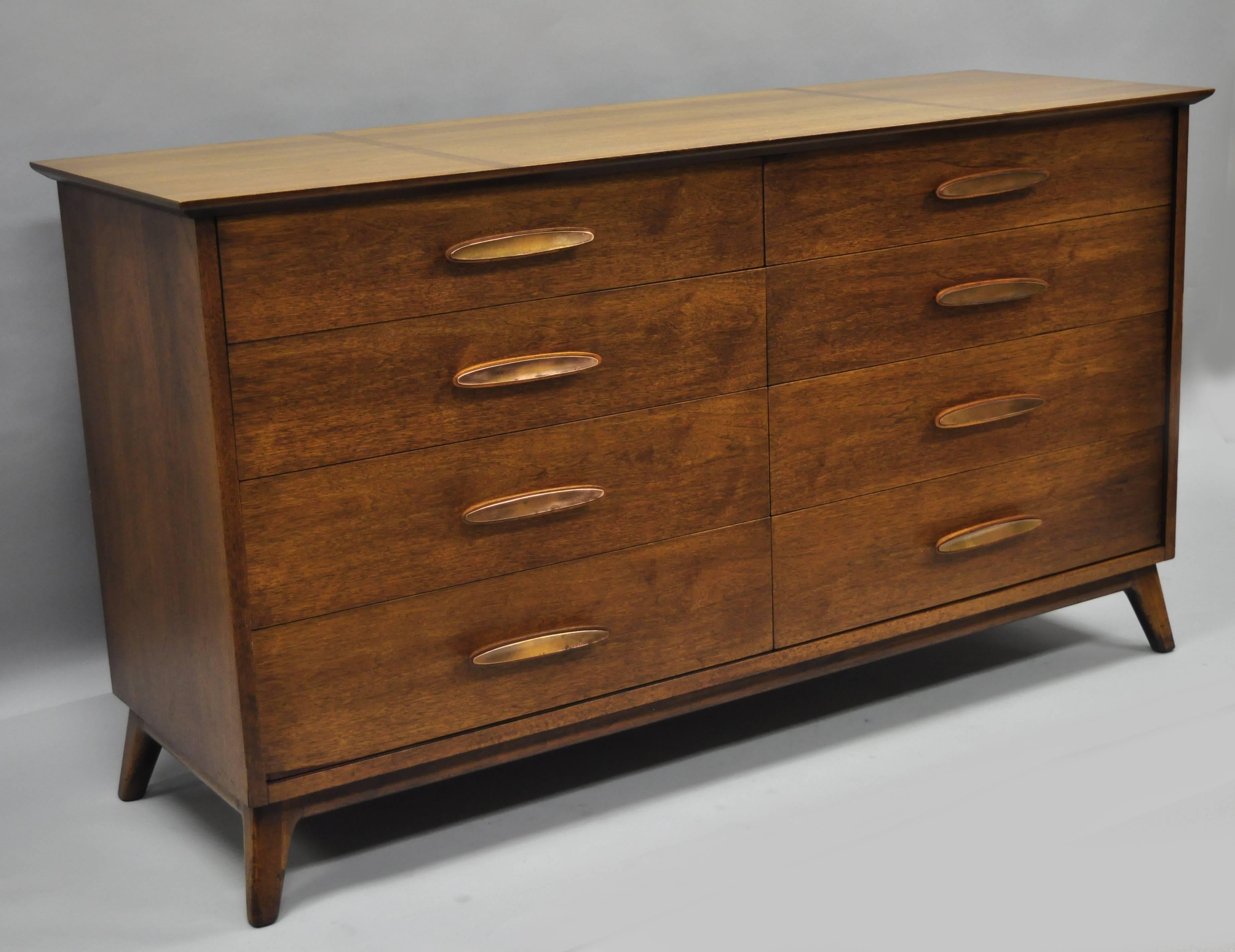 Heritage Henredon Walnut Mid-Century Modern Chest of Drawers Long Dresser 3