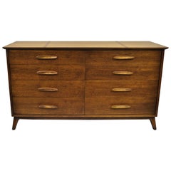 Retro Heritage Henredon Walnut Mid-Century Modern Chest of Drawers Long Dresser