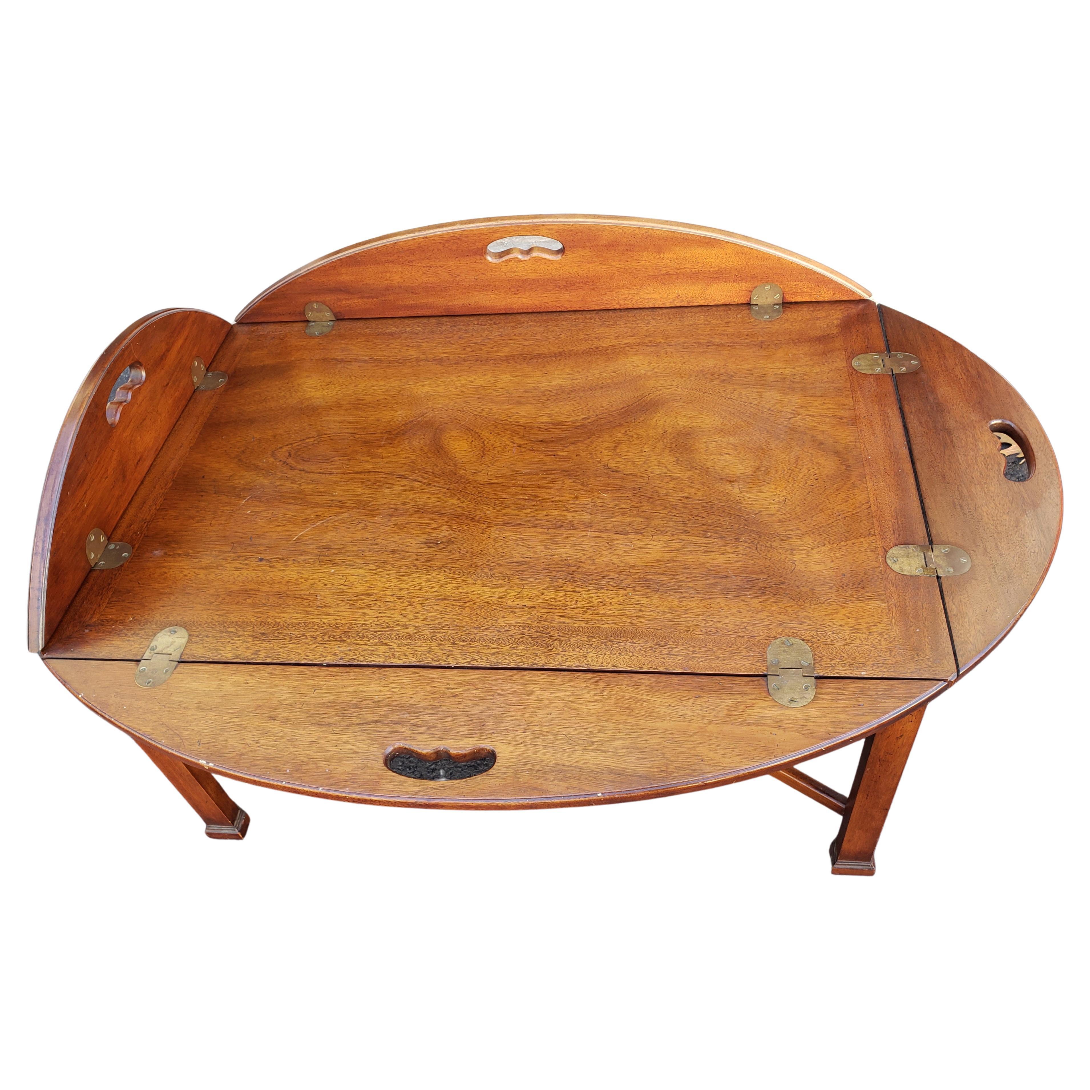 Heritage Mahogany Butler's Coffee Tray Table, Circa 1960s 1