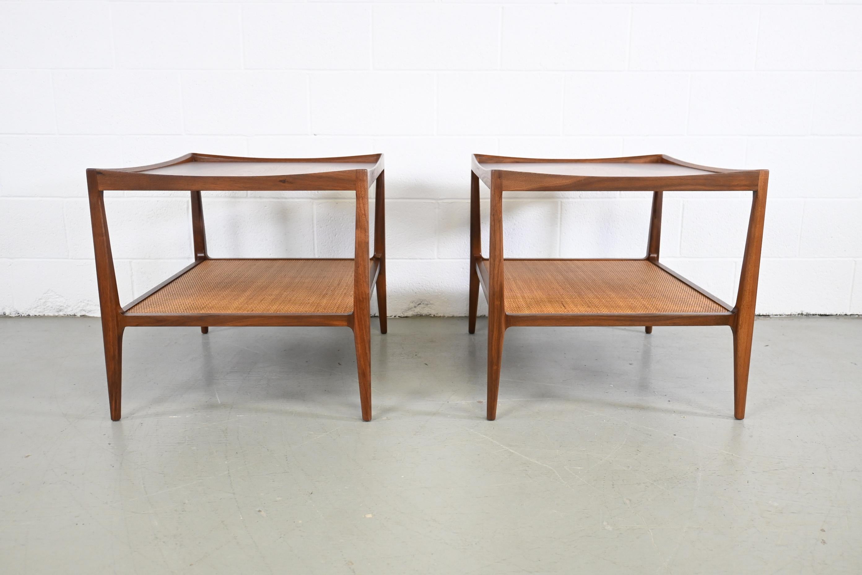 Heritage Mid-Century Modern Pair of End Tables In Excellent Condition In Morgan, UT