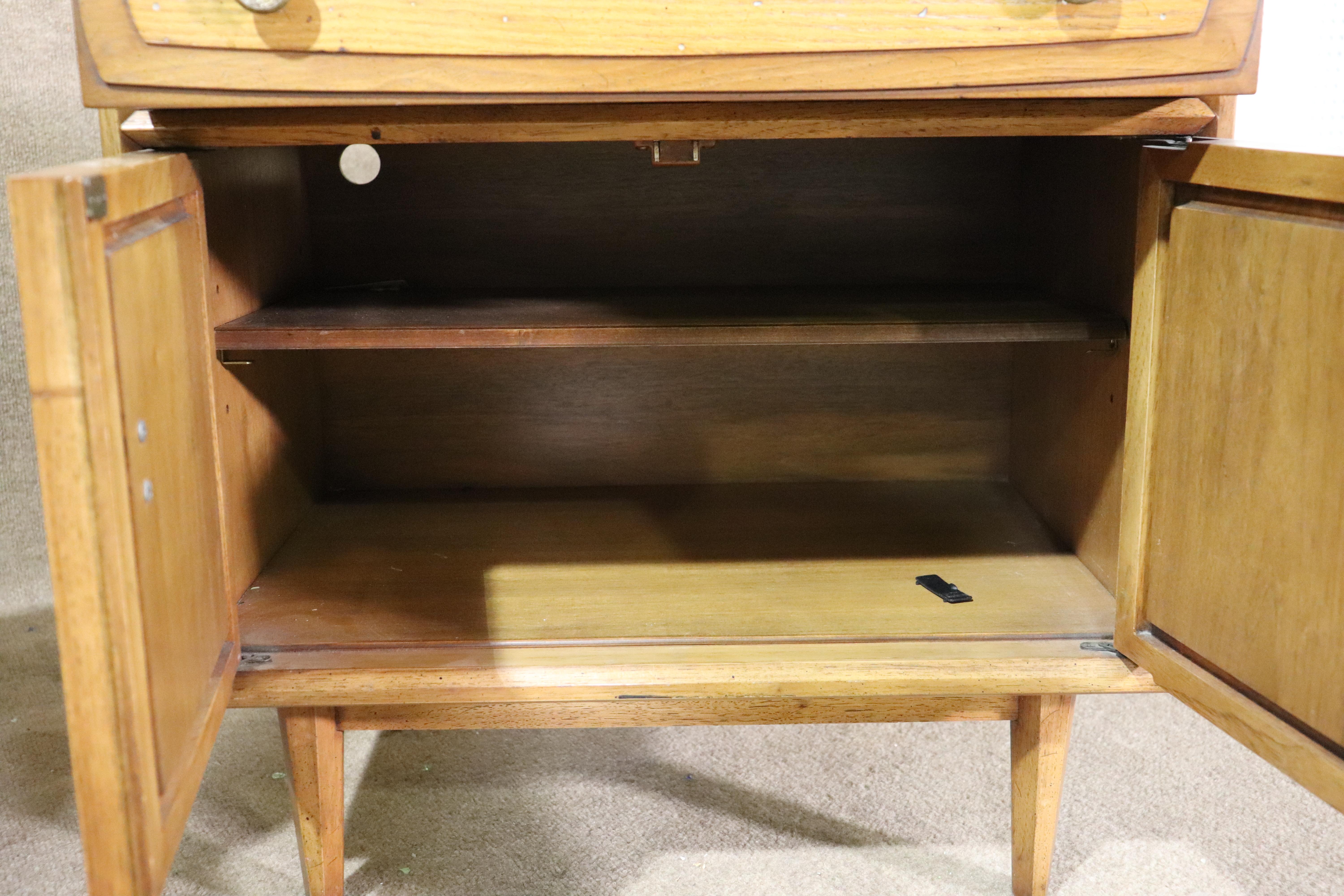 Mid-Century Modern Heritage 'Perennian Collection' End Tables w/ Storage For Sale