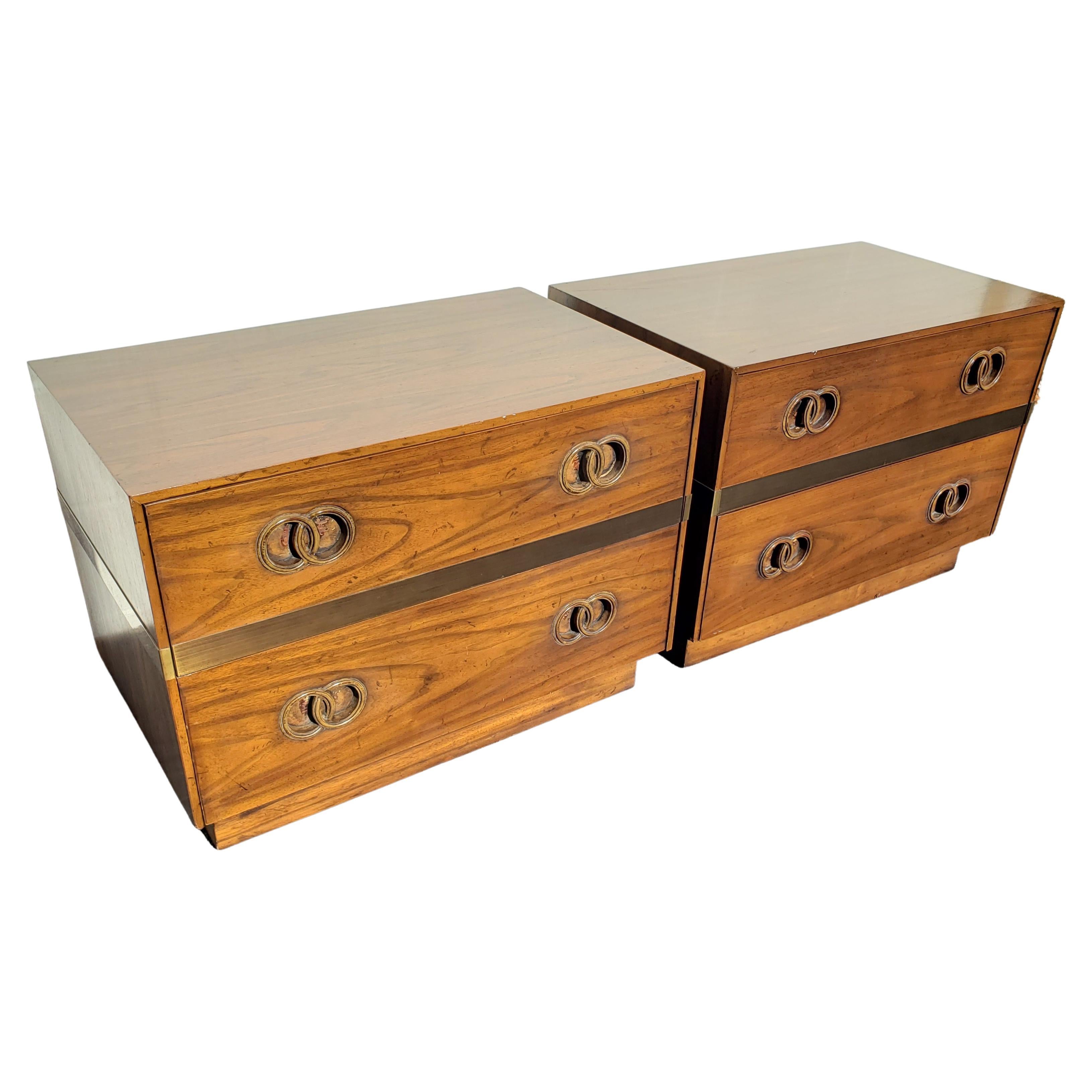 American Heritage Regency Walnut Drawers Chests Night Tables, circa 1950s, a Pair For Sale