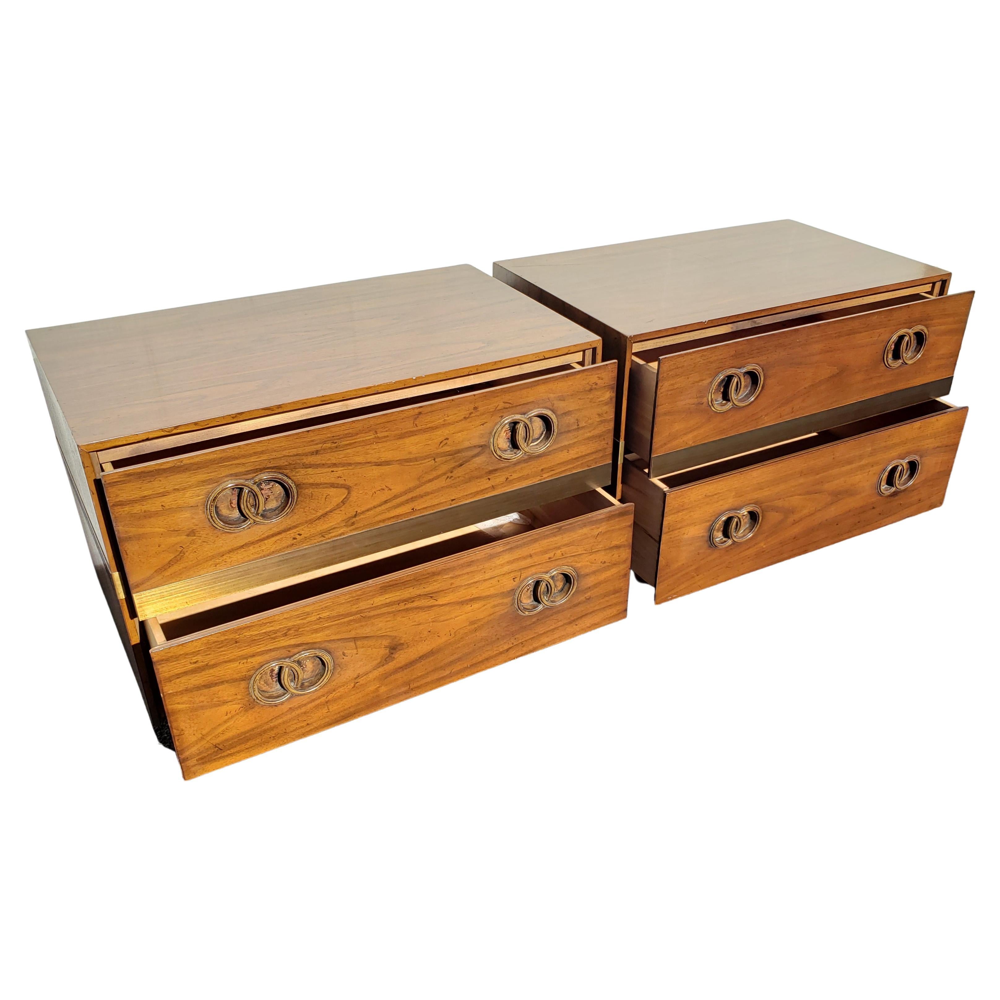 Woodwork Heritage Regency Walnut Drawers Chests Night Tables, circa 1950s, a Pair For Sale