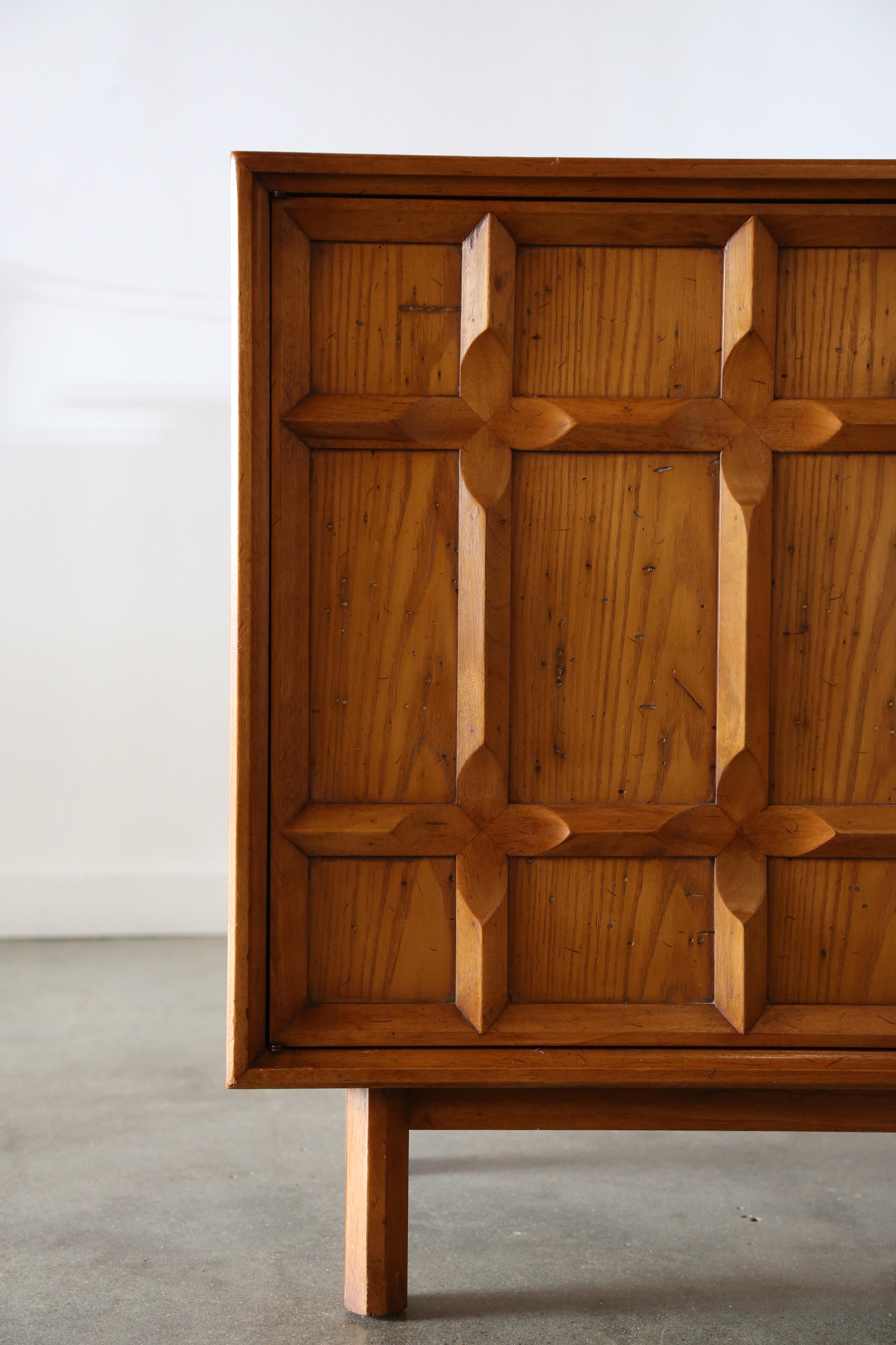 Heritage Walnut and Oak Designer Cabinet with Sculpted Front In Good Condition In Virginia Beach, VA