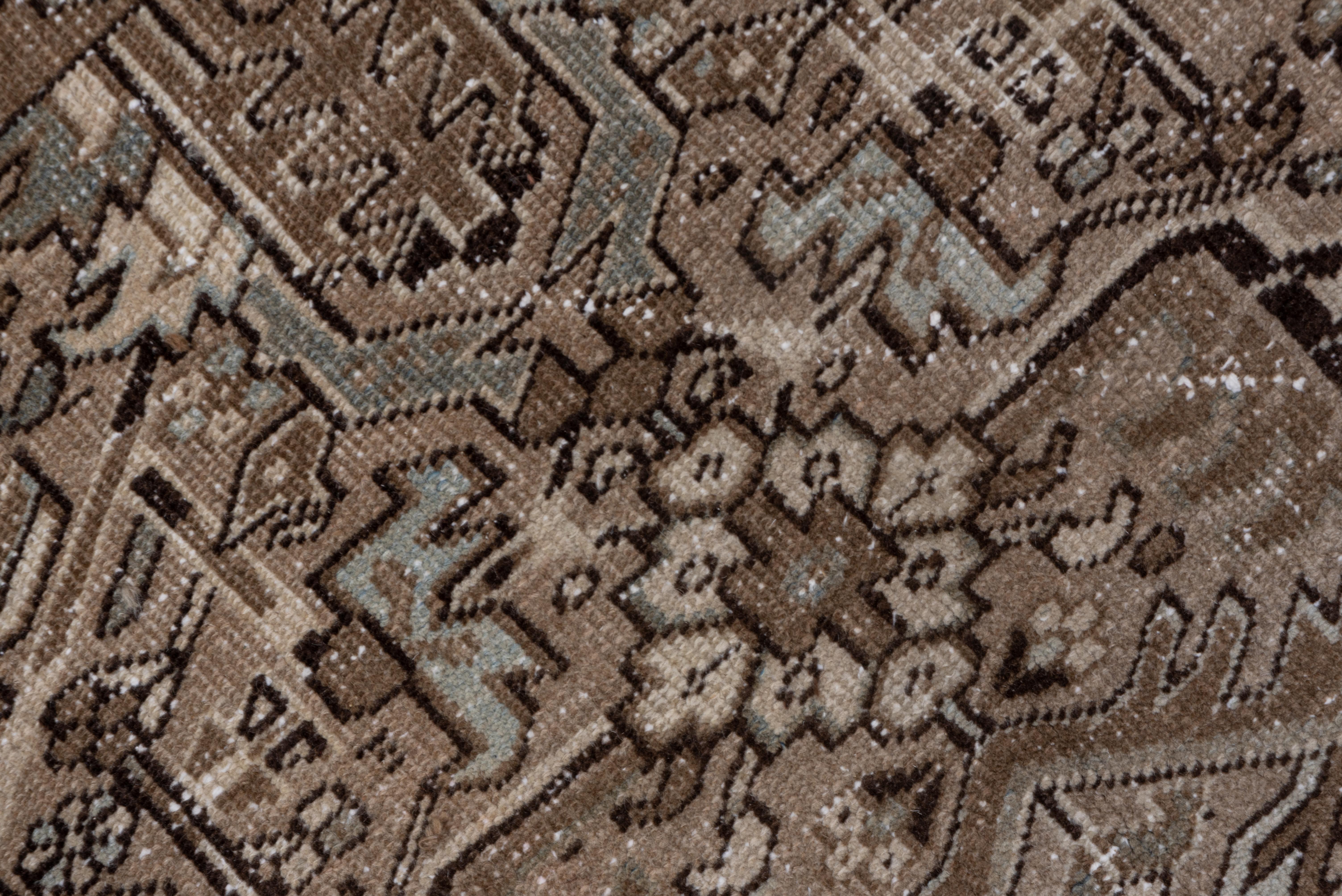 Persian Heriz Carpet, circa 1930s, Neutral Palette For Sale