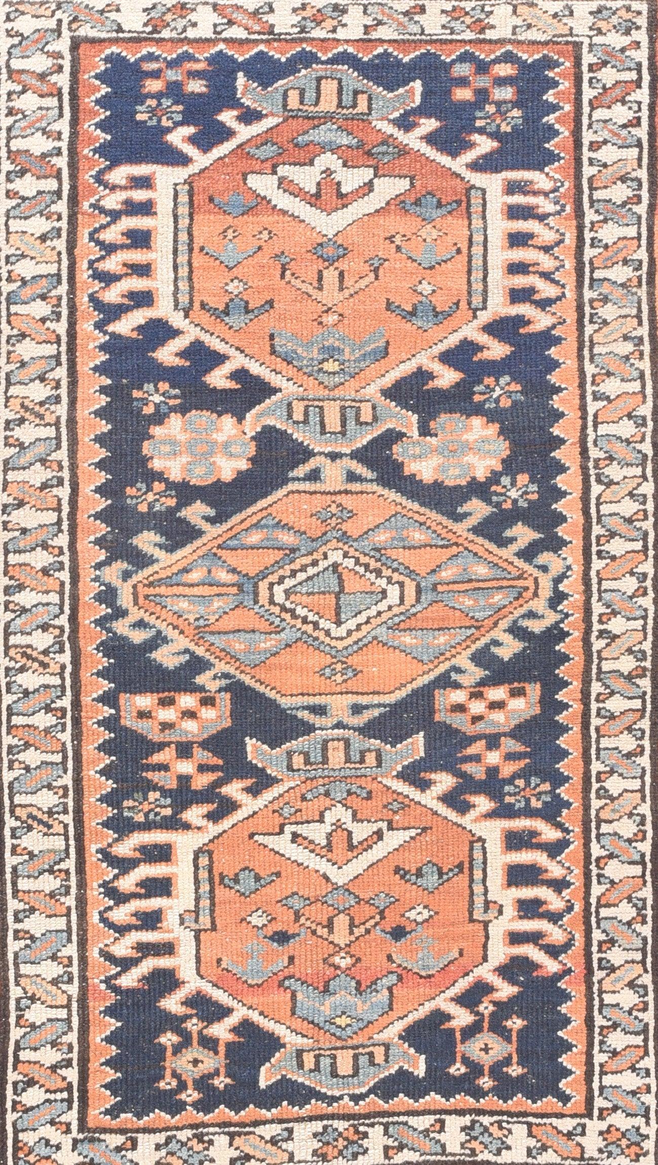 Heriz Rug 3'4'' x 4'3'' In Good Condition For Sale In New York, NY