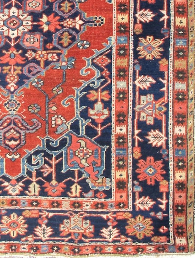 Persian Heriz rug, early 20th century, measures: 4' 0