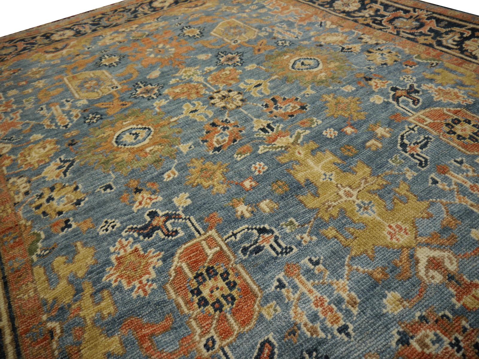 Handgeknüpfter Heriz-Teppich mit niedrigem Wollflor im Vintage-Look 8 x 10 Fuß aus Indien (21. Jahrhundert und zeitgenössisch) im Angebot