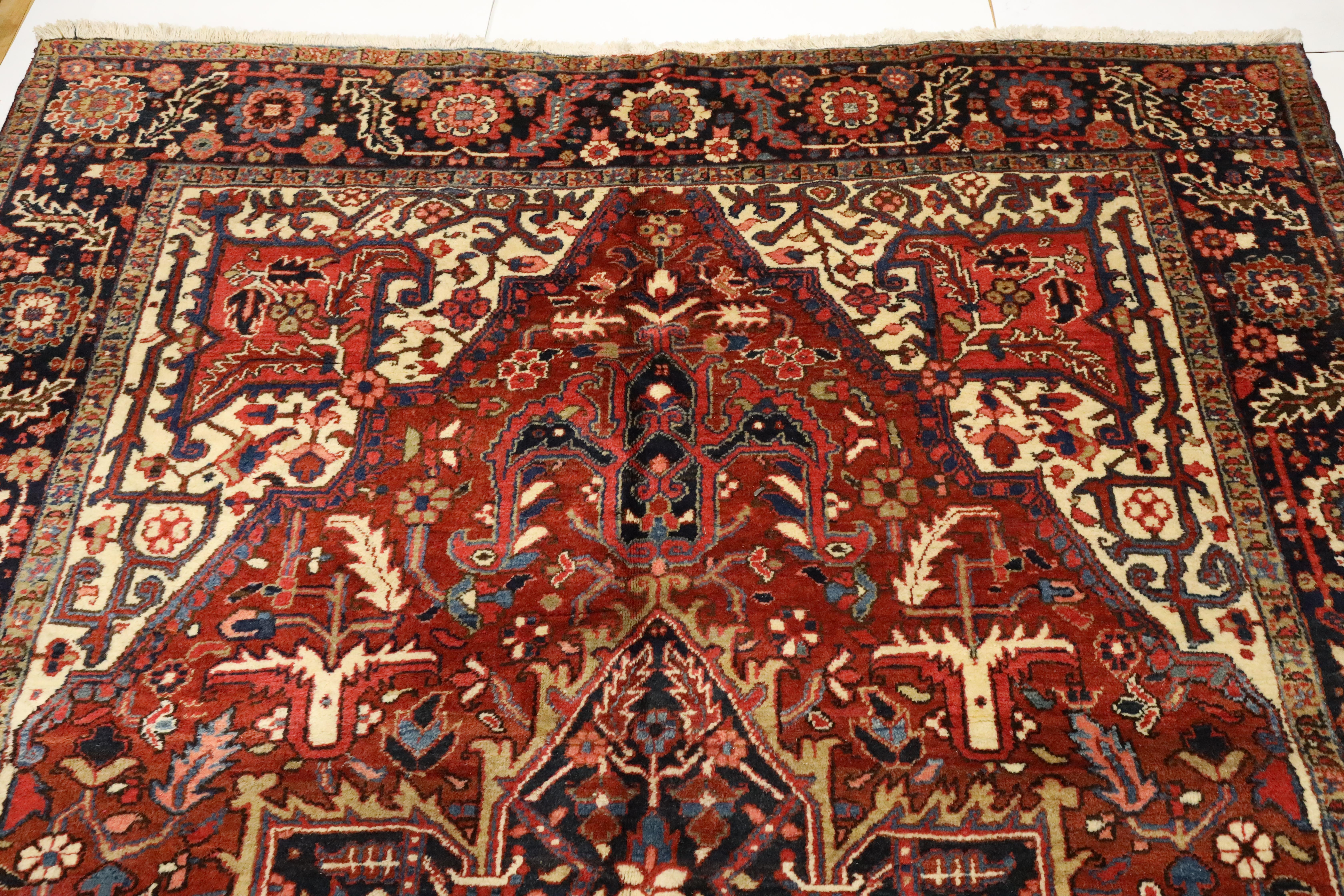 20th Century Heriz Semi-Antique Rug - 8'3