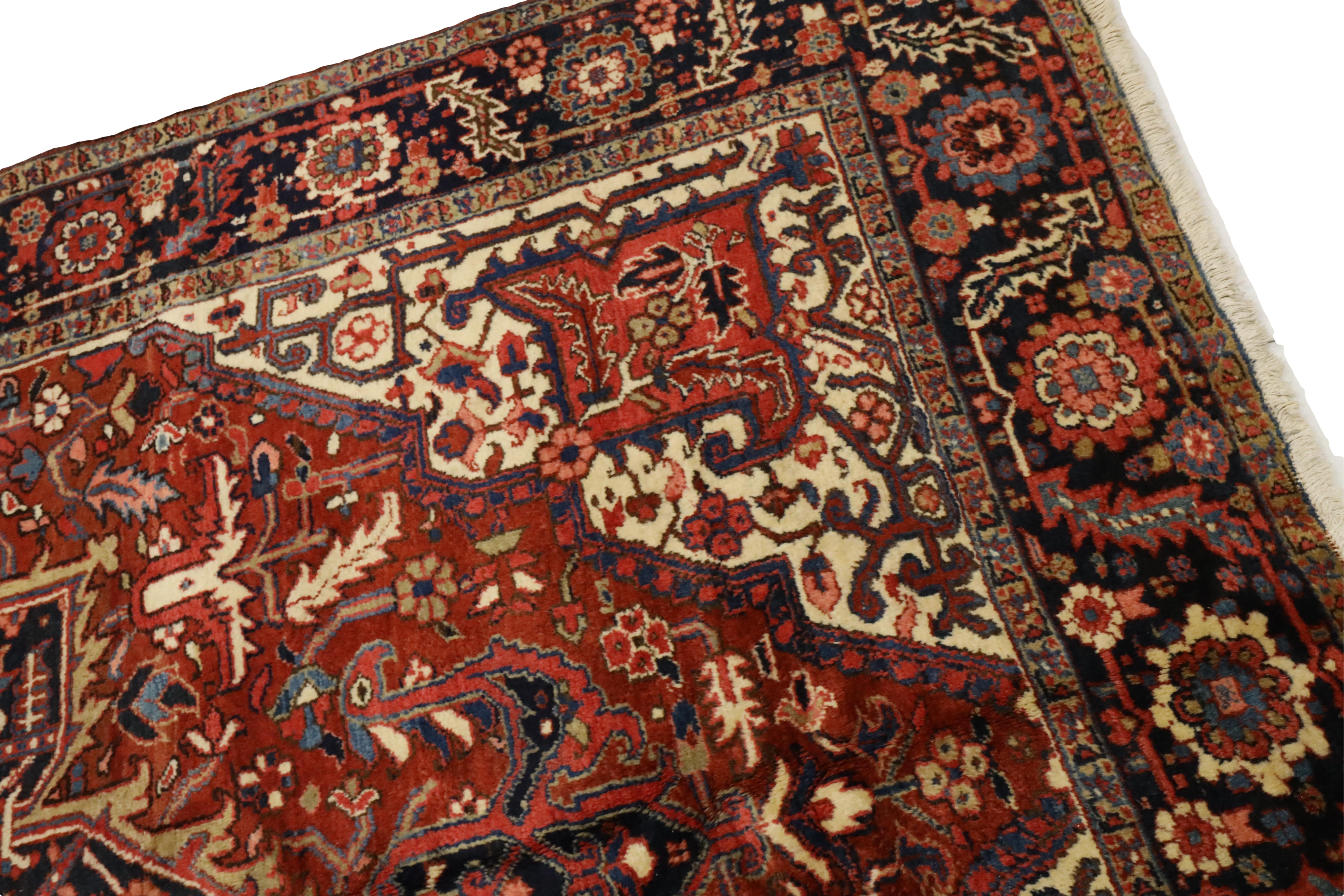 Wool Heriz Semi-Antique Rug - 8'3