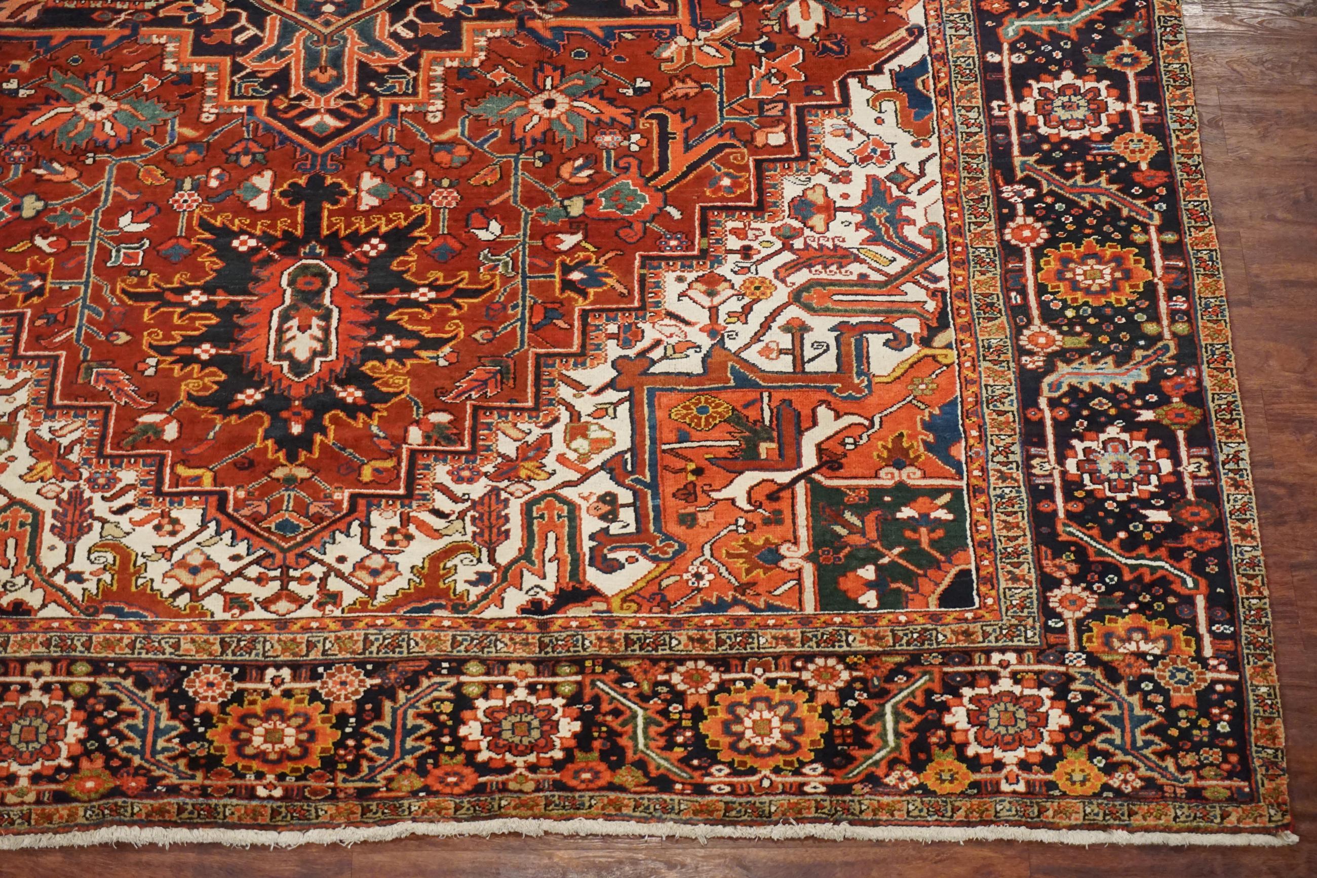 20th Century Heriz Serapi Rug, circa 1930 For Sale