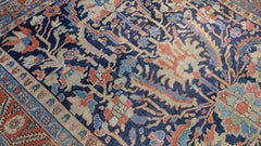 Heriz con un campo di marina morbida con sedano, blu fiordaliso, grigio e rosso c.1880