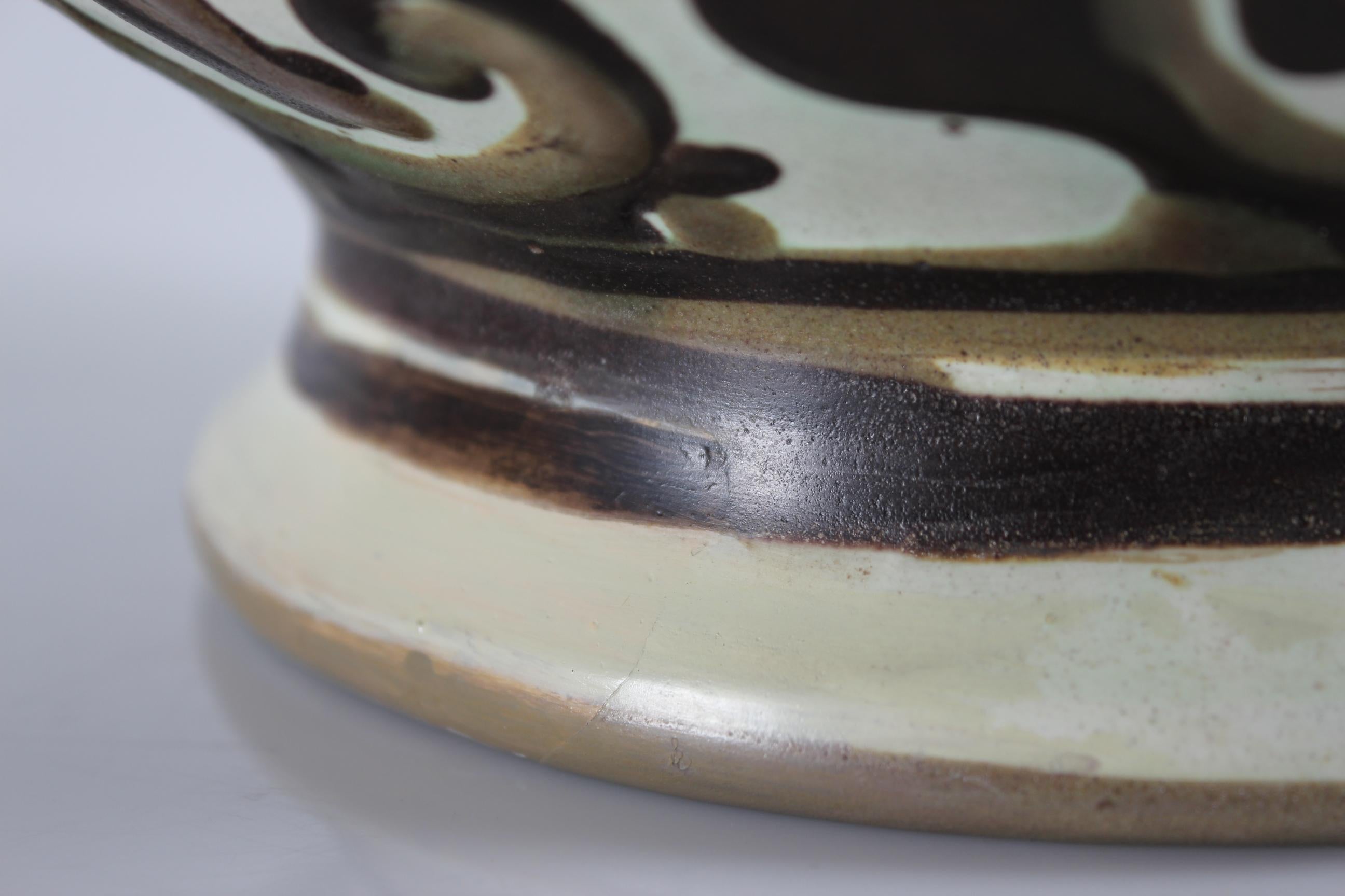 Vase en céramique Herman A Kähler avec motif abstrait, début du 20e siècle en vente 1