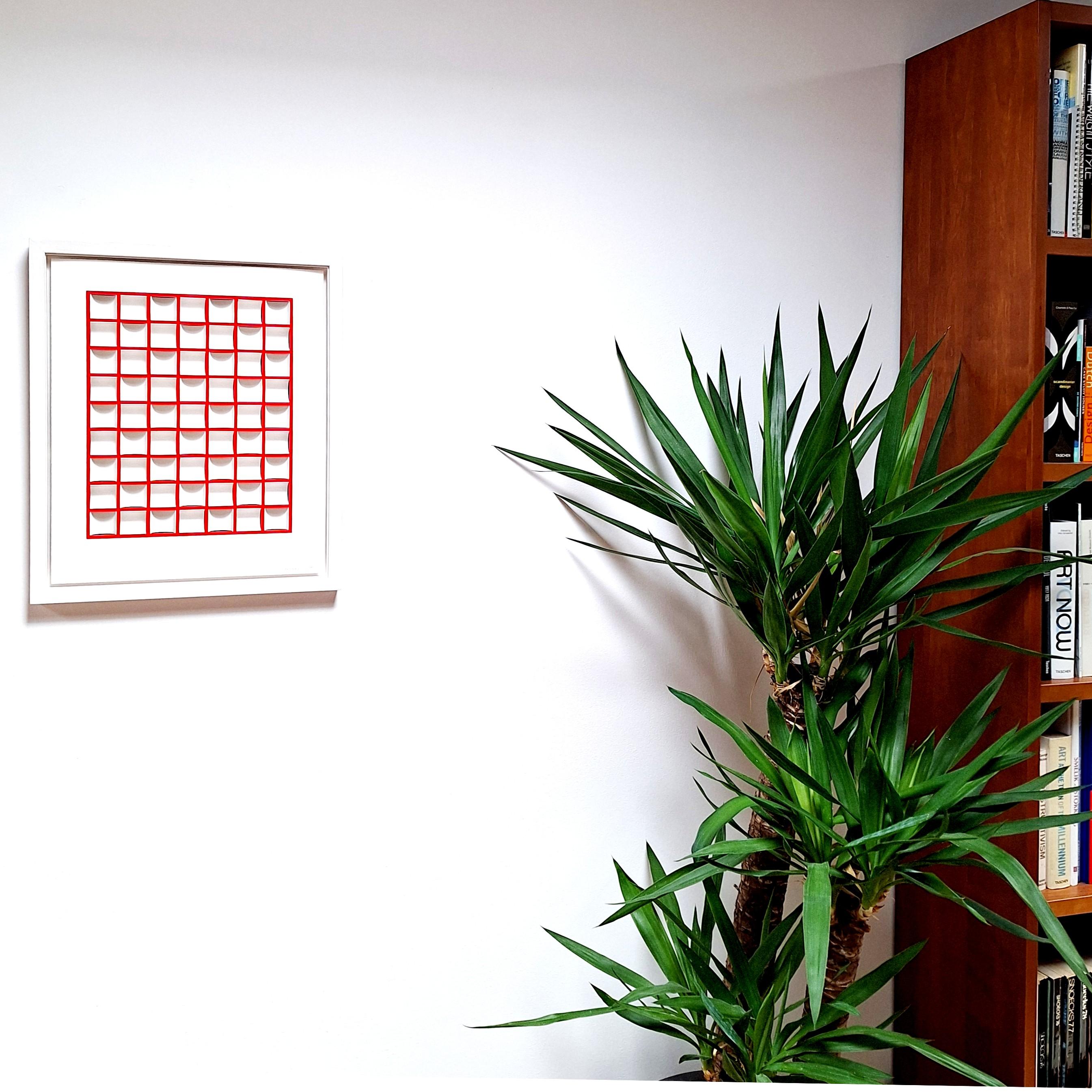ZT 210213 - quadro geometrico astratto moderno e contemporaneo in bianco e rosso in rilievo - Painting di Herman Coppus