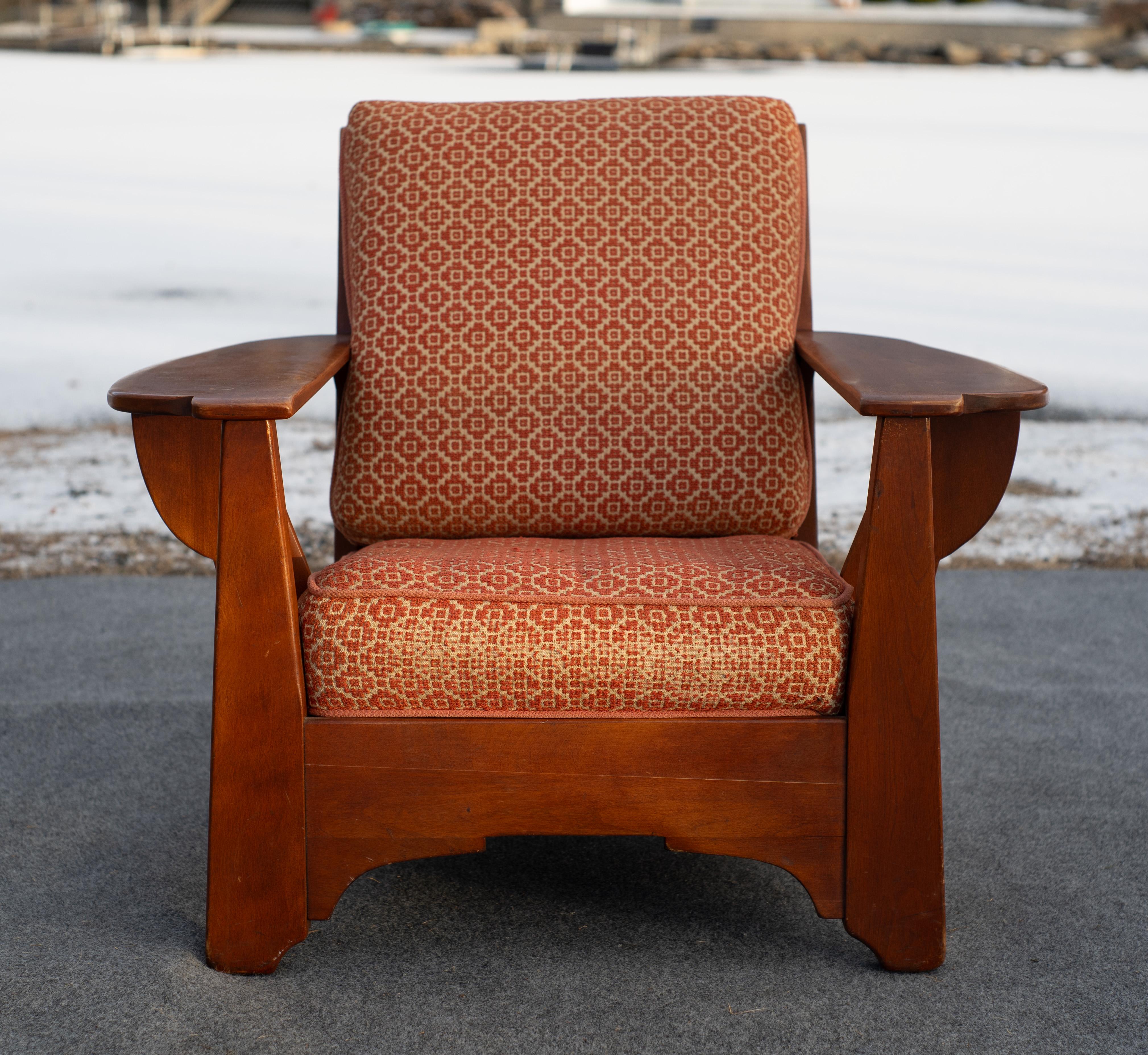 Designed by Herman de Vries, and made in Vermont, USA, this lounge chair features excellent construction, vintage design appeal, and unmatched comfort and user experience. This chair is made of solid maple throughout, from the frame to the arms. Not