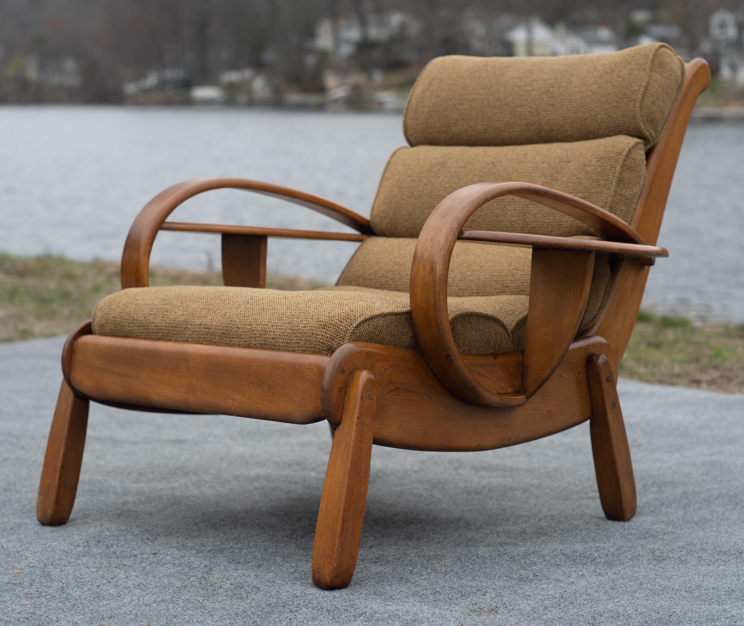 Mid-20th Century Herman De Vries for Cushman Wide Paddle Lounge Chair, Solid Maple & Brown, 1940s