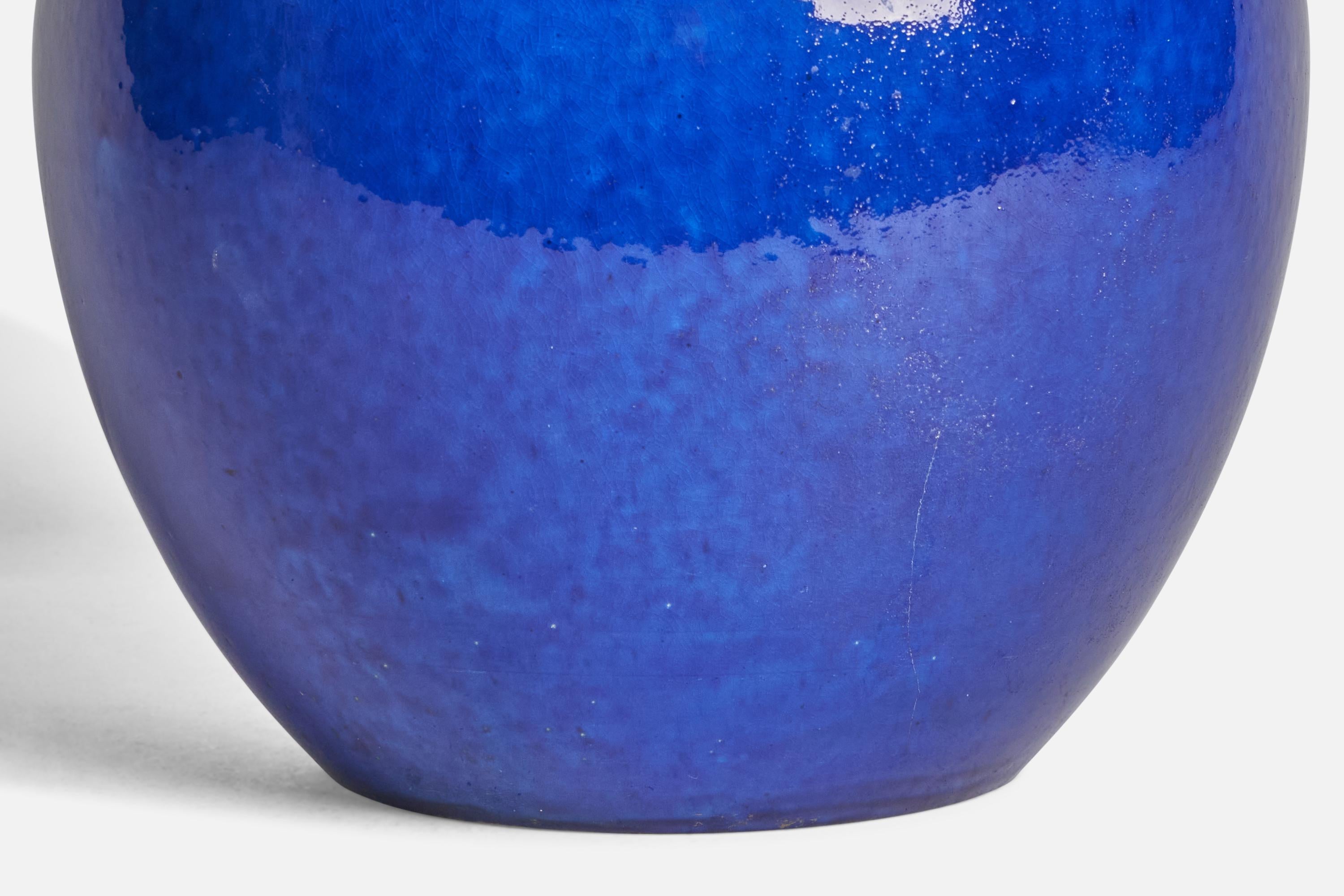 Herman Kähler, Large Vase, Earthenware, Denmark, 1920s In Good Condition For Sale In High Point, NC