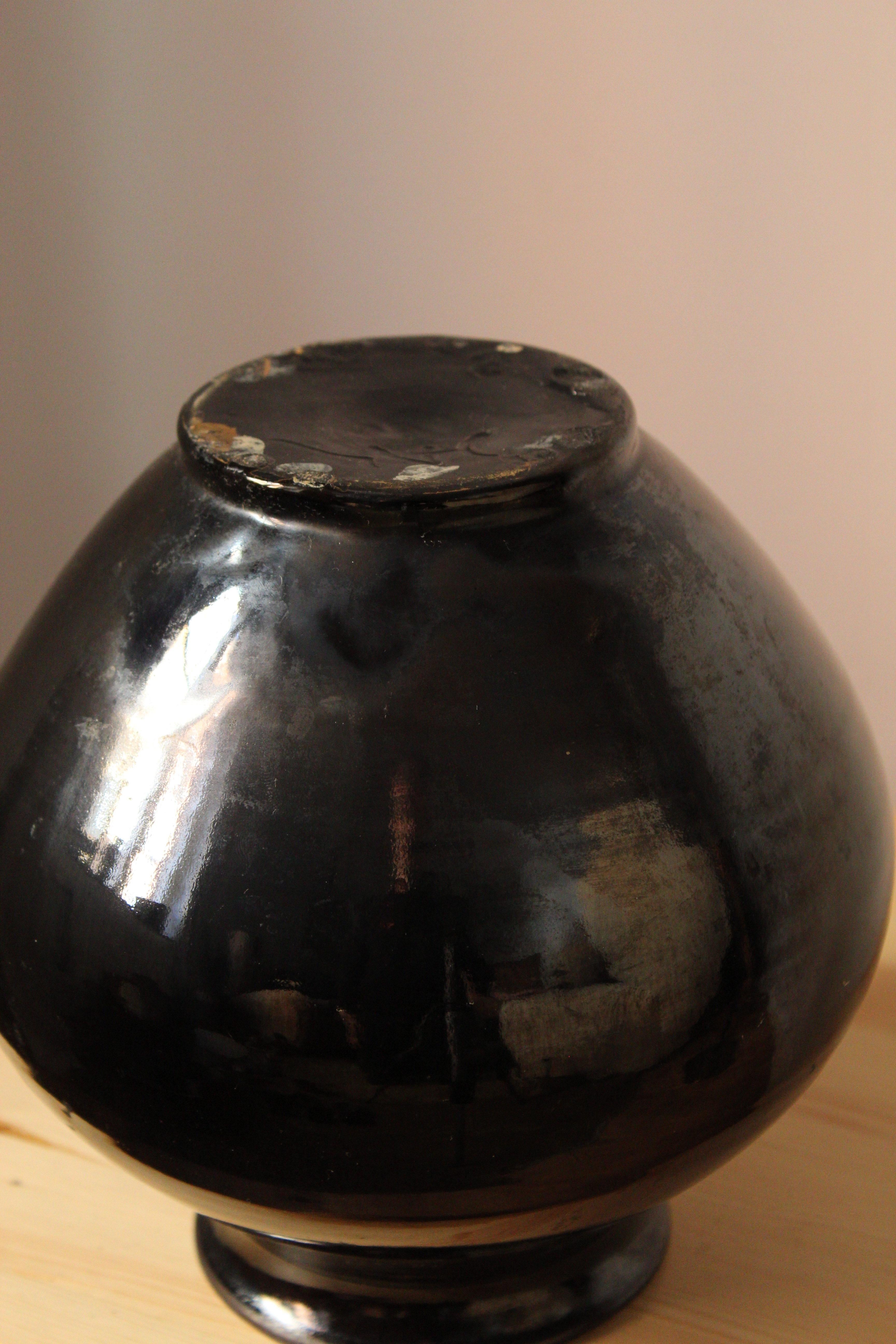 Herman Kähler, Sizable Vase, Black Glazed Stoneware, Denmark, C. 1900 In Good Condition In High Point, NC