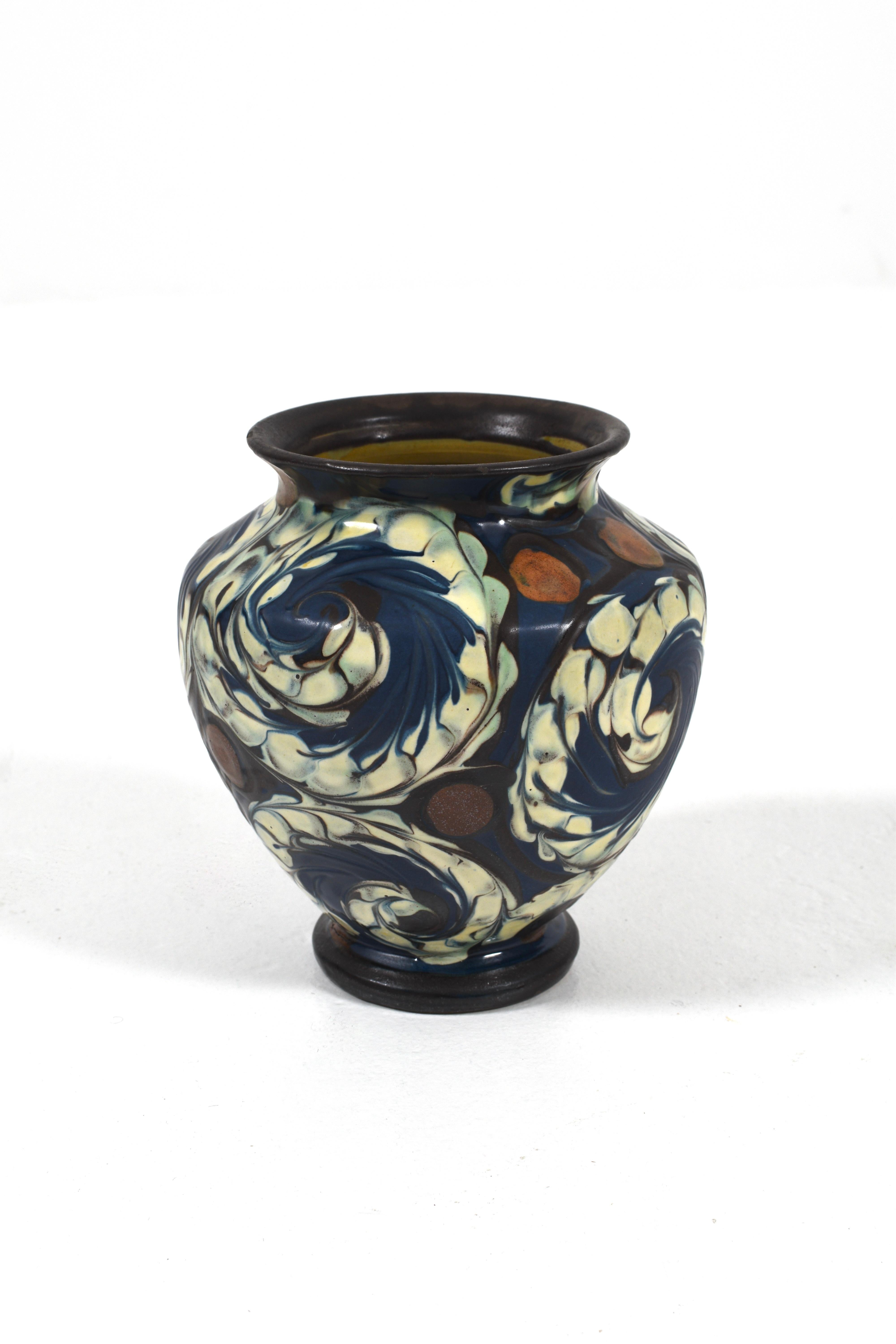Danese Vaso in ceramica smaltata Herman A. Kähler, Danimarca, inizio anni '20 in vendita