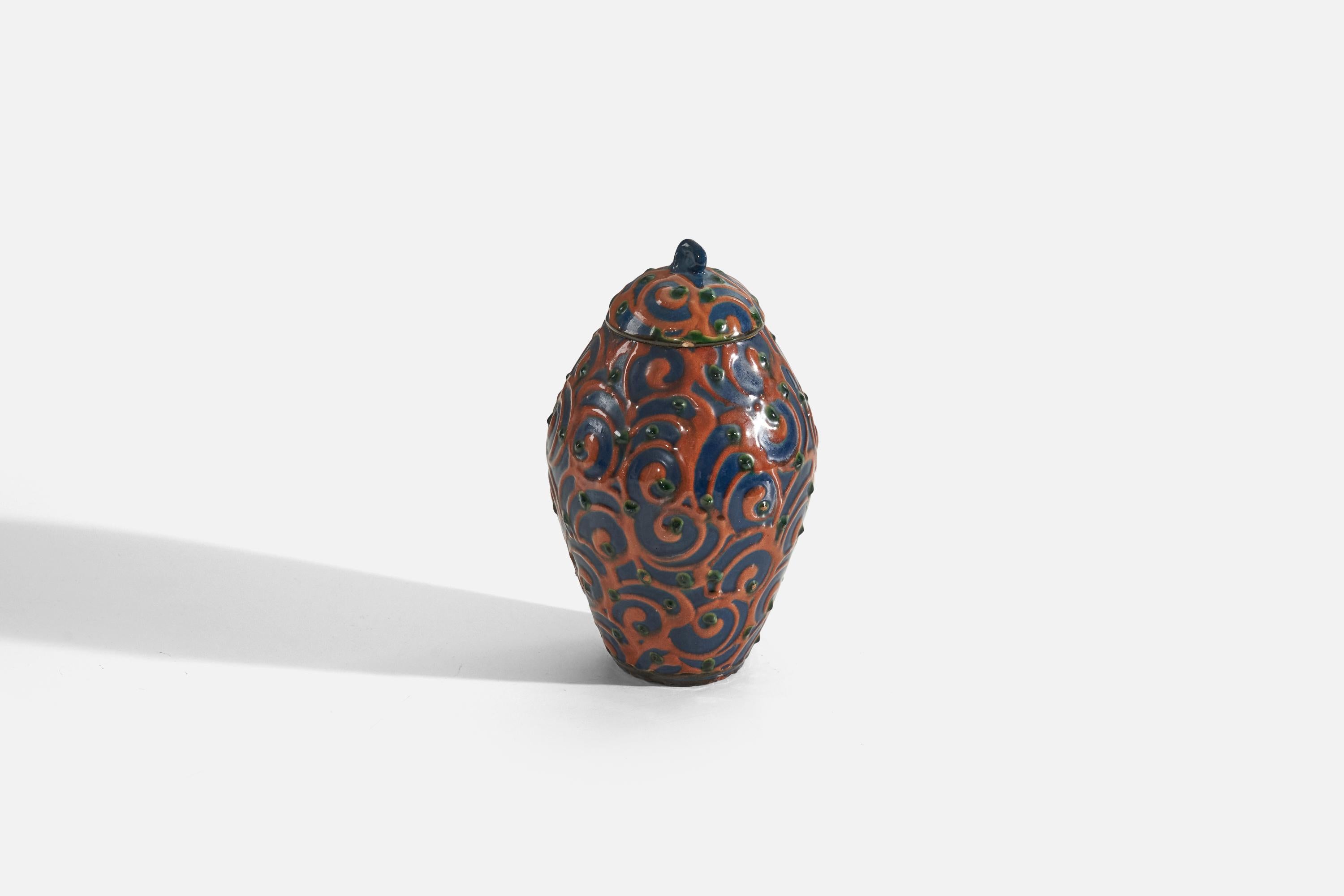Herman Kähler, Urn, Glazed Earthenware, Denmark, c. 1910 In Good Condition For Sale In High Point, NC