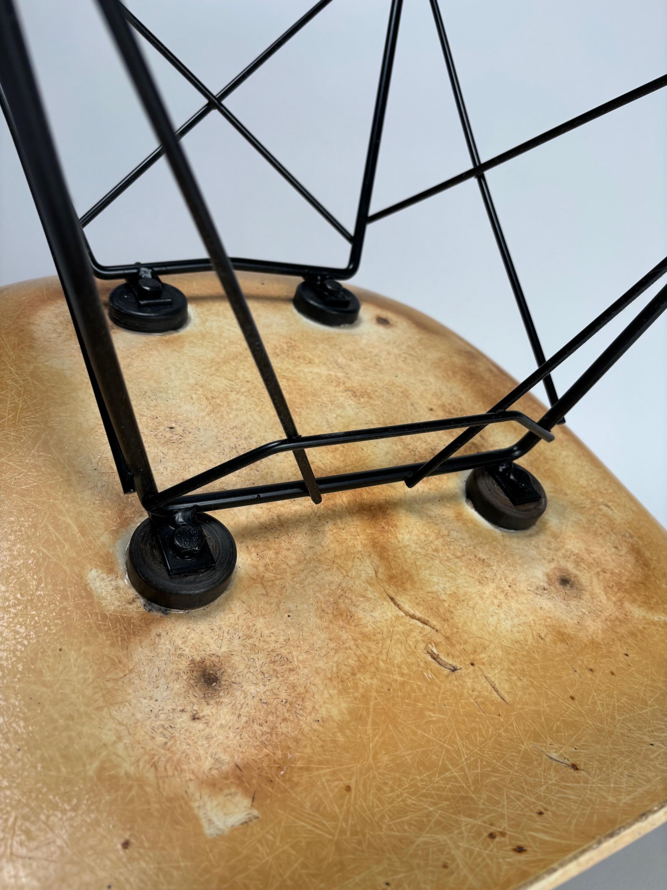 Herman Miller, 2 mecedoras de fibra de vidrio RAR de Eames (Edición antigua) en venta 1