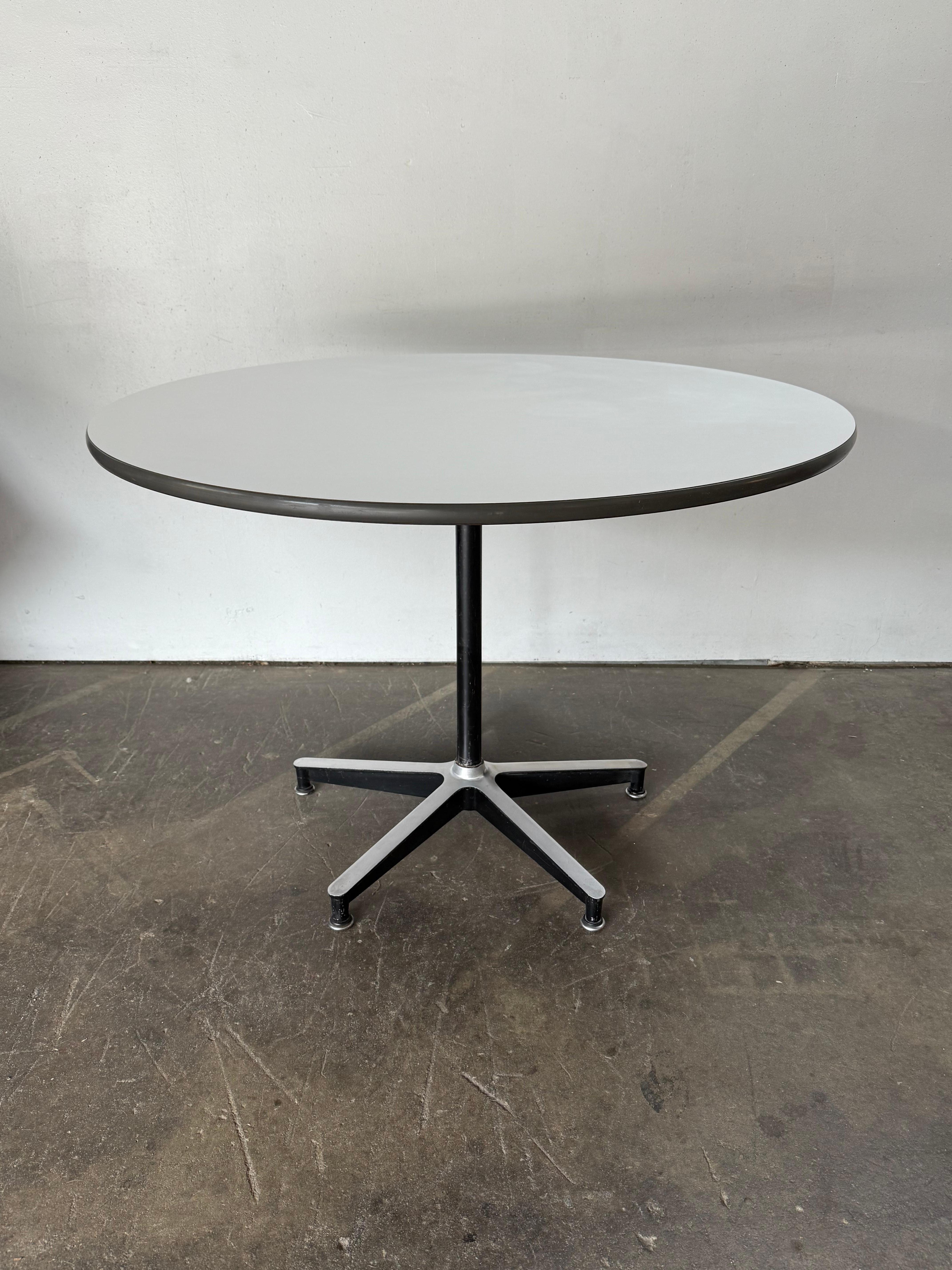 Tavolo da pranzo Herman Miller 650 Eames in vendita 8