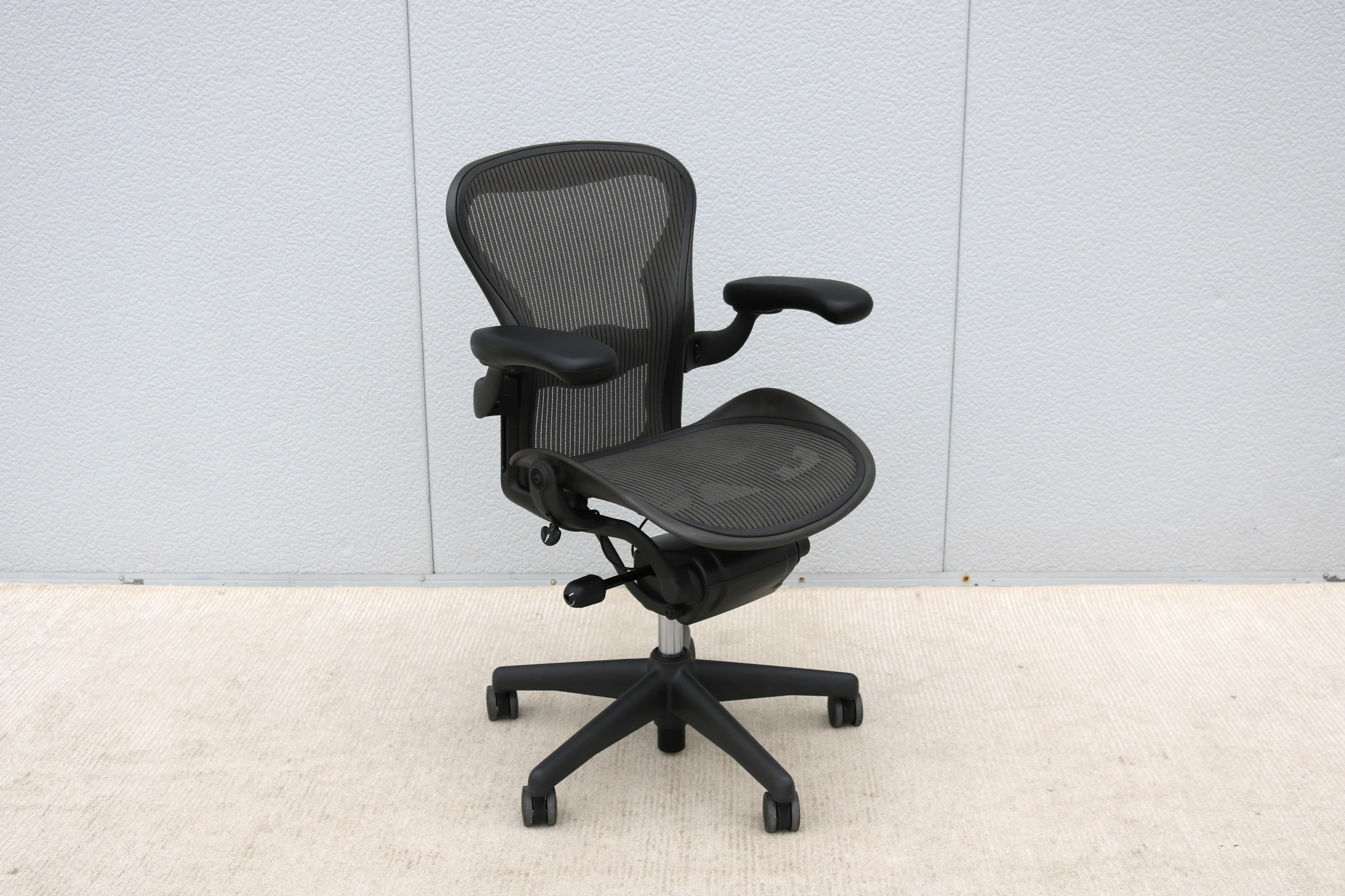 Aeron chair size (A) fully loaded with all adjustments by Herman Miller.
It's the best and most admired and recognized ergonomic office chair ever made.
Its innovative design and support for a range of postures, activities, and body types, have made