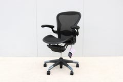 Herman Miller Aeron-Stuhl Größe B, vollständig verstellbar, brandneu, Kohlenstoffgewebe-Stoff