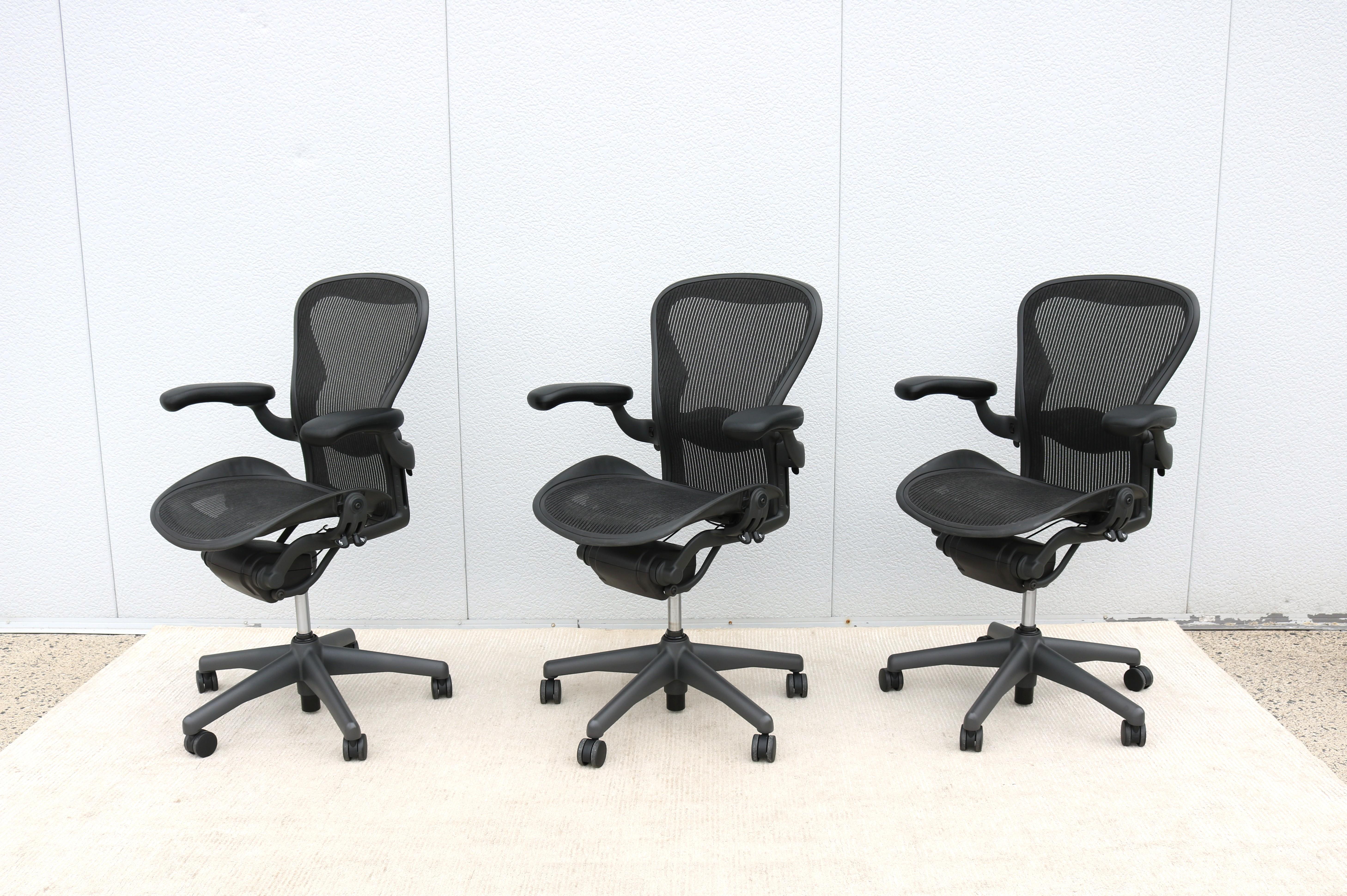 Sedia Herman Miller A. B. completamente regolabile, con rete in carbonio e telaio in grafite in vendita 3