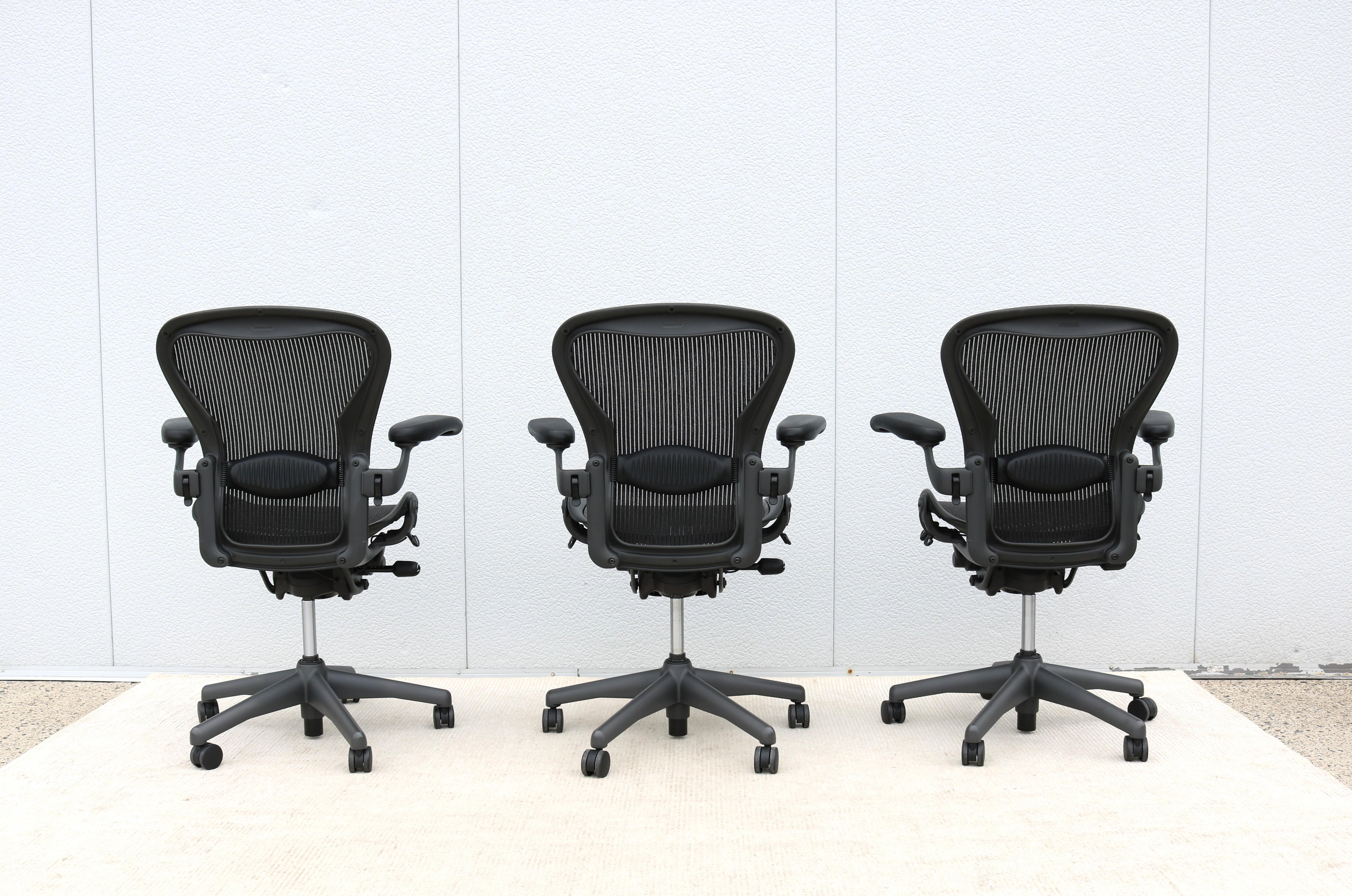Sedia Herman Miller A. B. completamente regolabile, con rete in carbonio e telaio in grafite in vendita 5