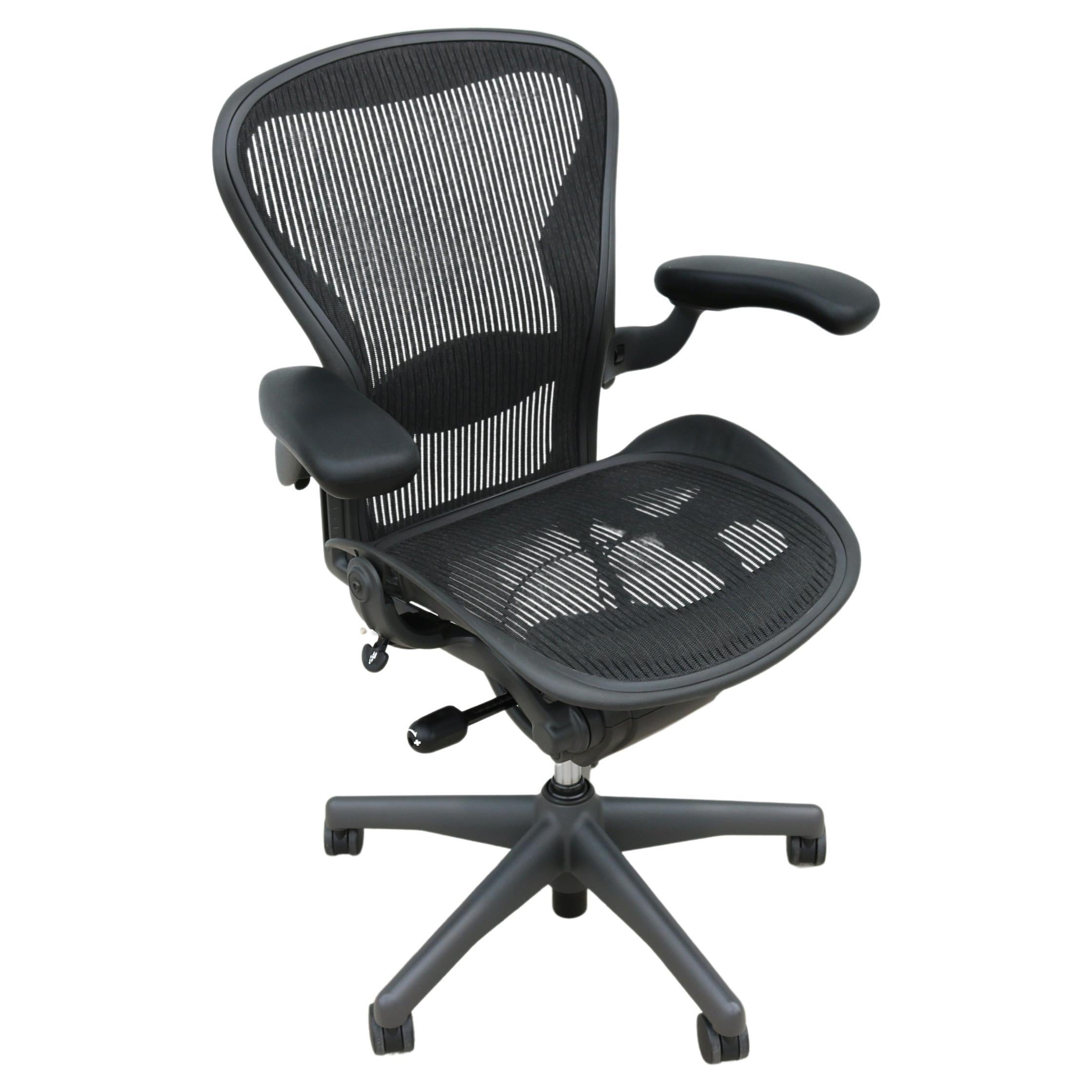Herman Miller Aeron Chair Size B Fully Adjustable, Carbon Mesh & Graphite Frame