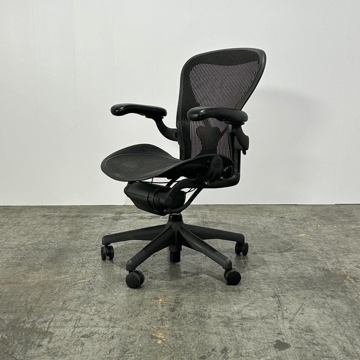 Herman Miller Aeron-Schreibtischstuhl von Bill Stumpf und Don Chadwick im Angebot 3