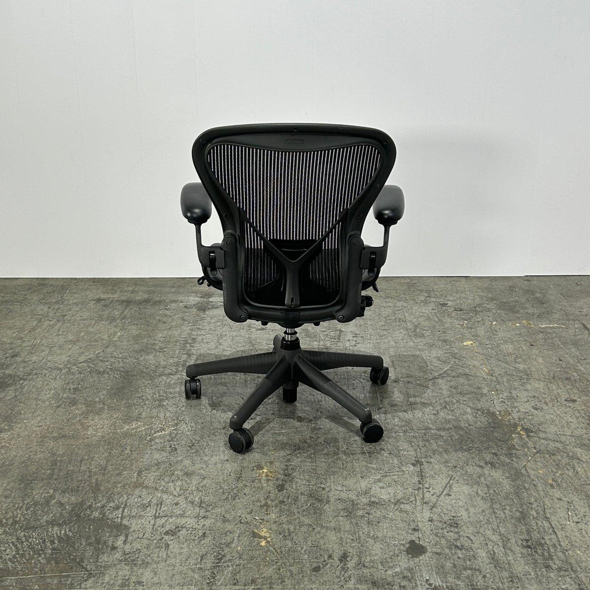 Herman Miller Aeron-Schreibtischstuhl von Bill Stumpf und Don Chadwick im Angebot 1