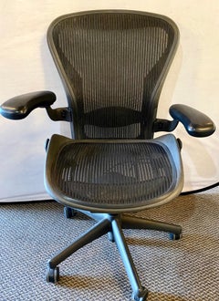 Herman Miller 'Aeron' Office / Desk Chair in Graphite Medium Size